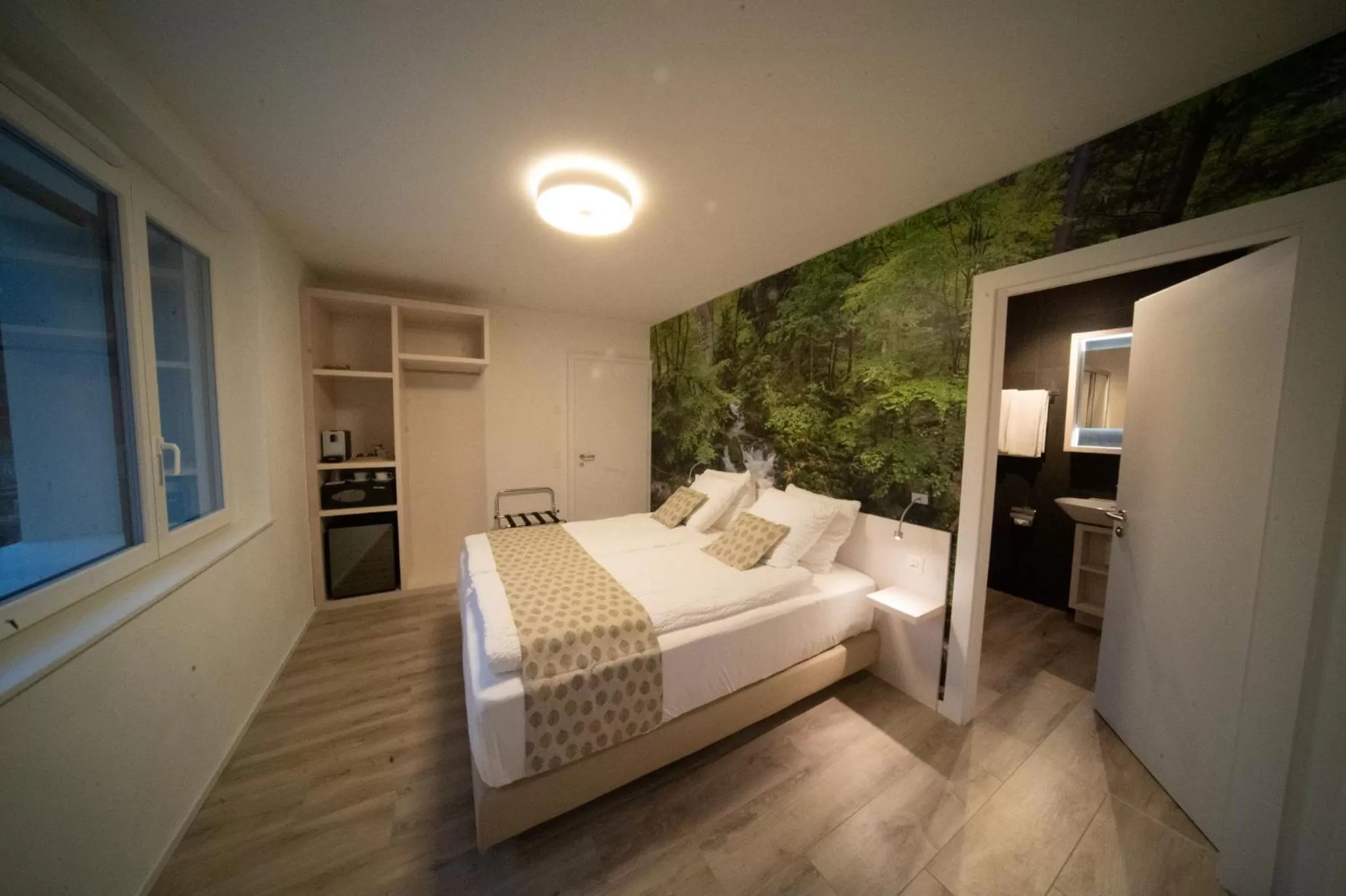 River view, Bed in Hotel de la Concorde