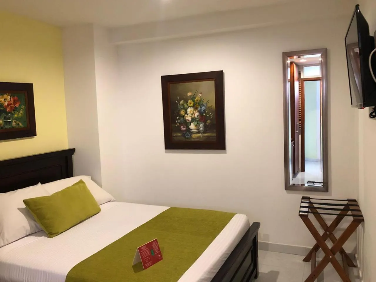 Bed in Hotel Karlo By GHO Hoteles