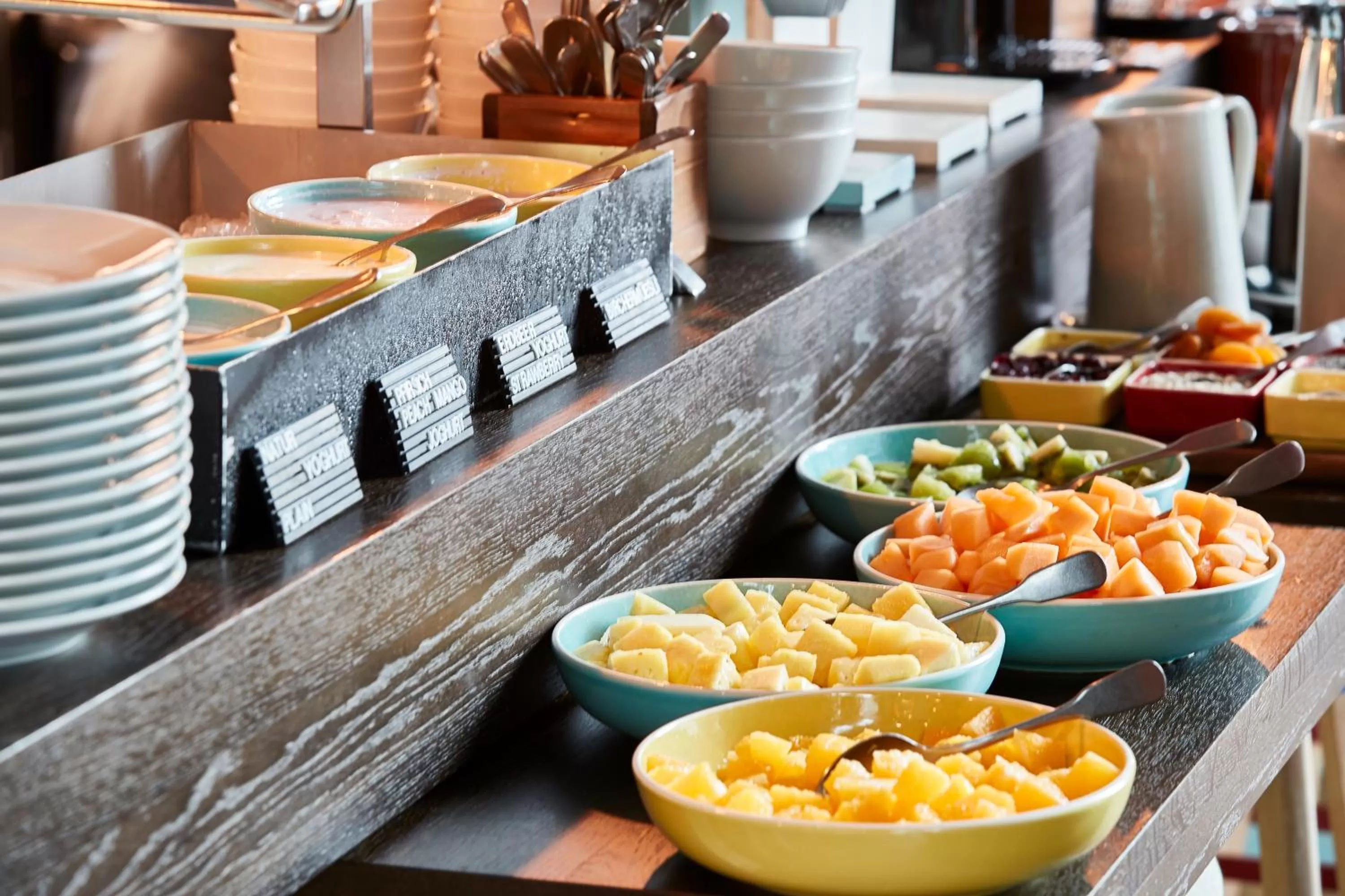 Buffet breakfast in 25hours Hotel The Circle