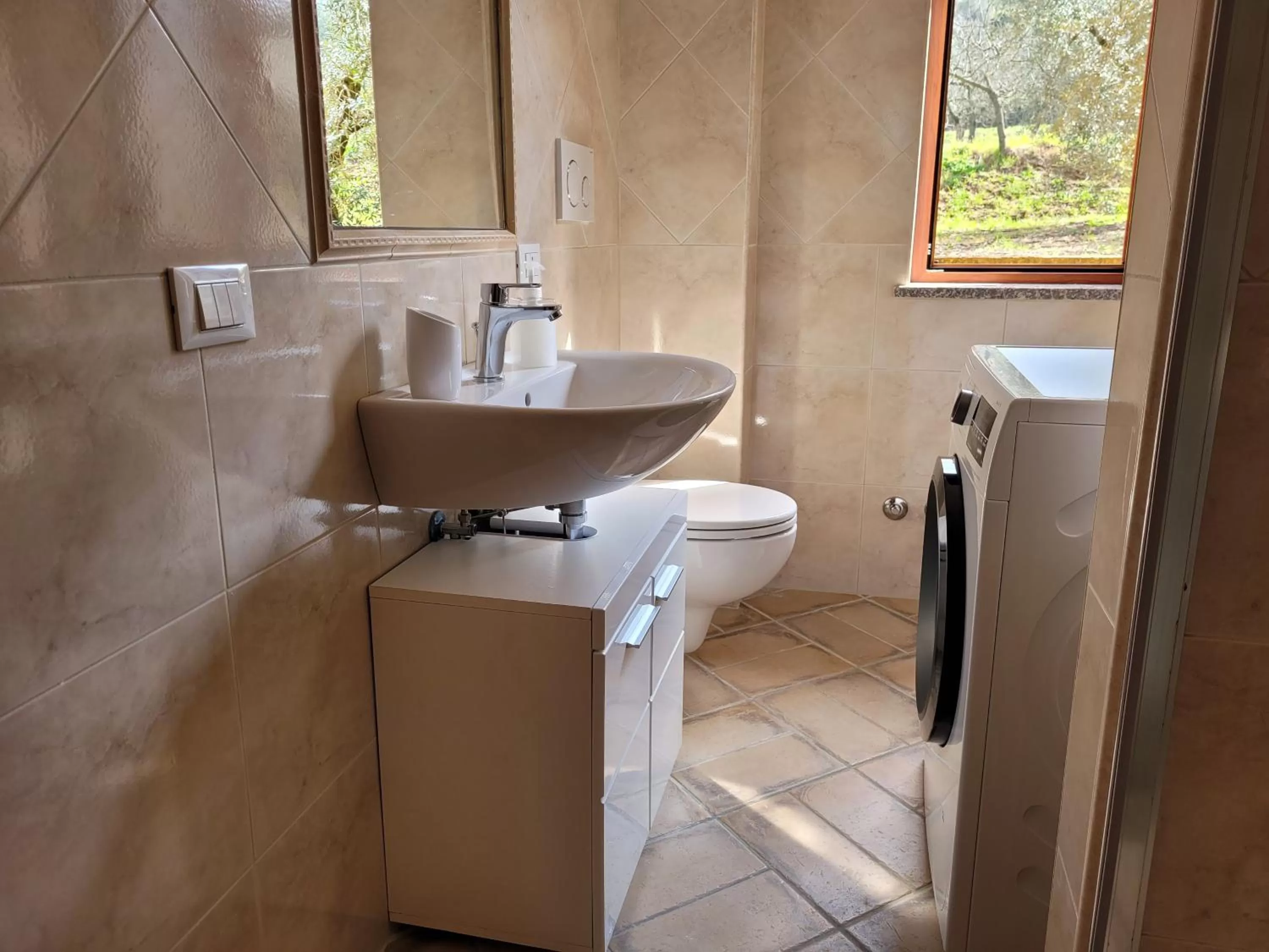 Alloggio turistico Magnifico Alessandro Valle Bernardo 04025 Lenola nei pressi di Fondi LT