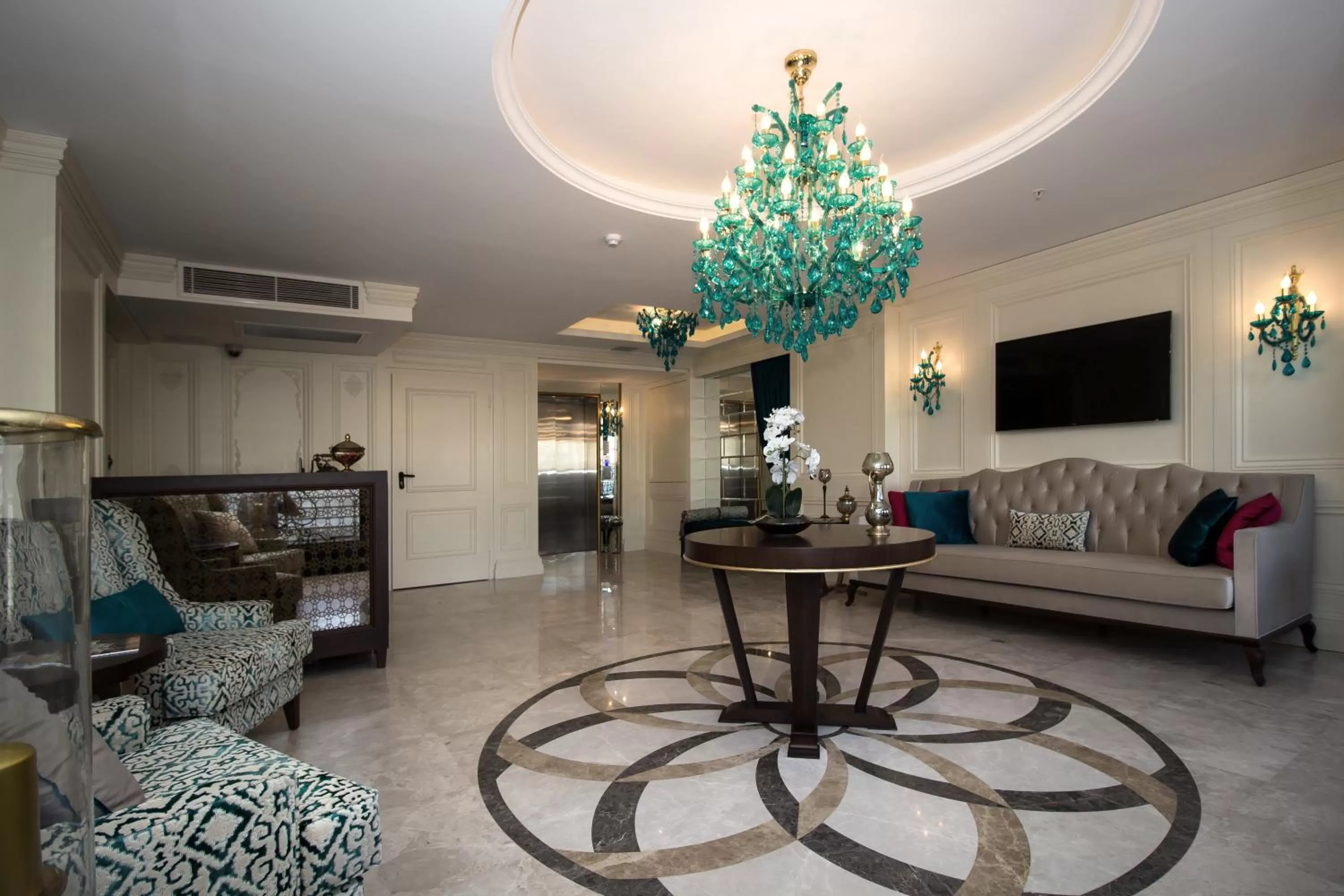 Lobby or reception in Istanbul Town Hotel
