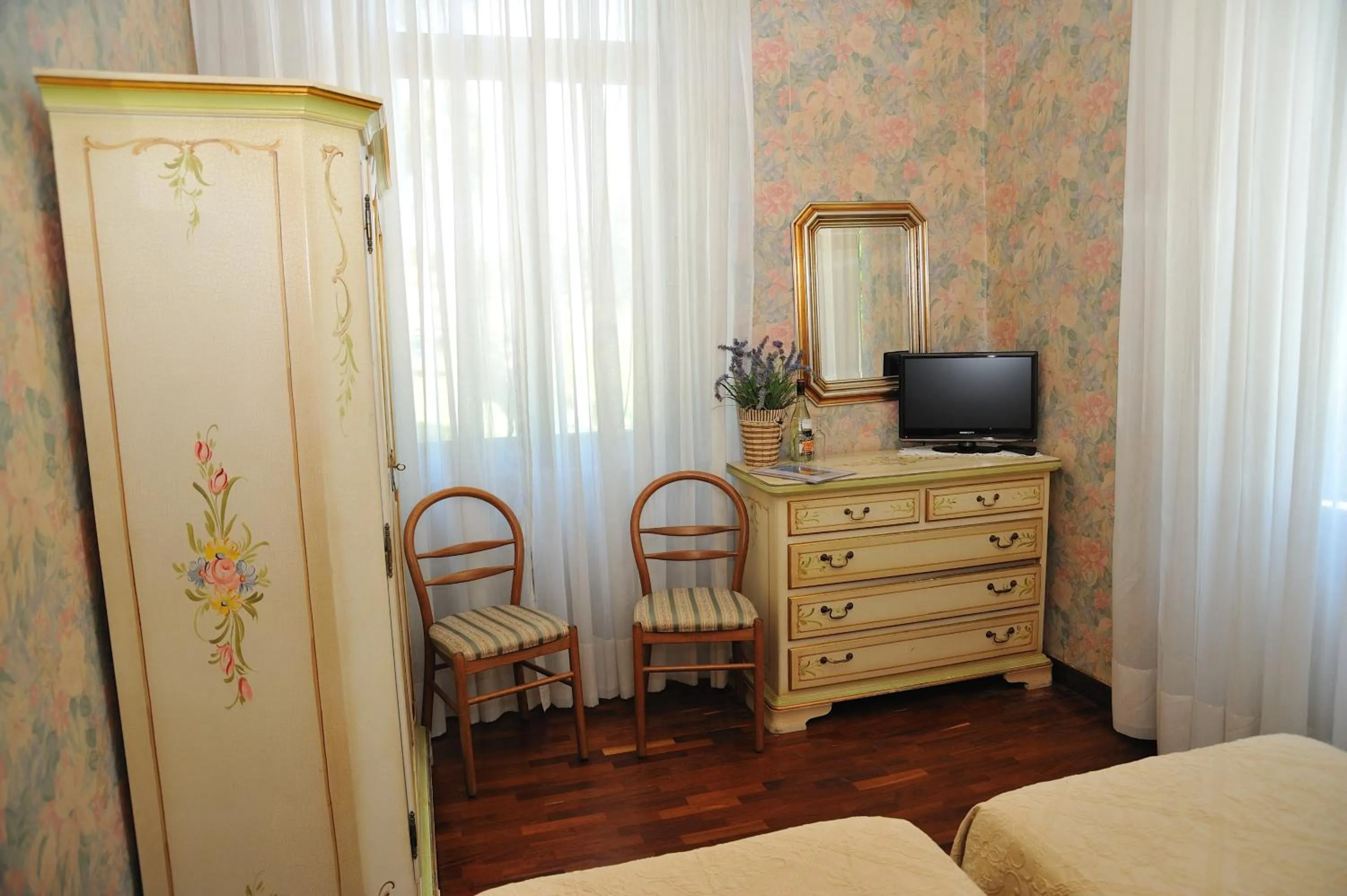 Photo of the whole room, Bed in Hotel Savona