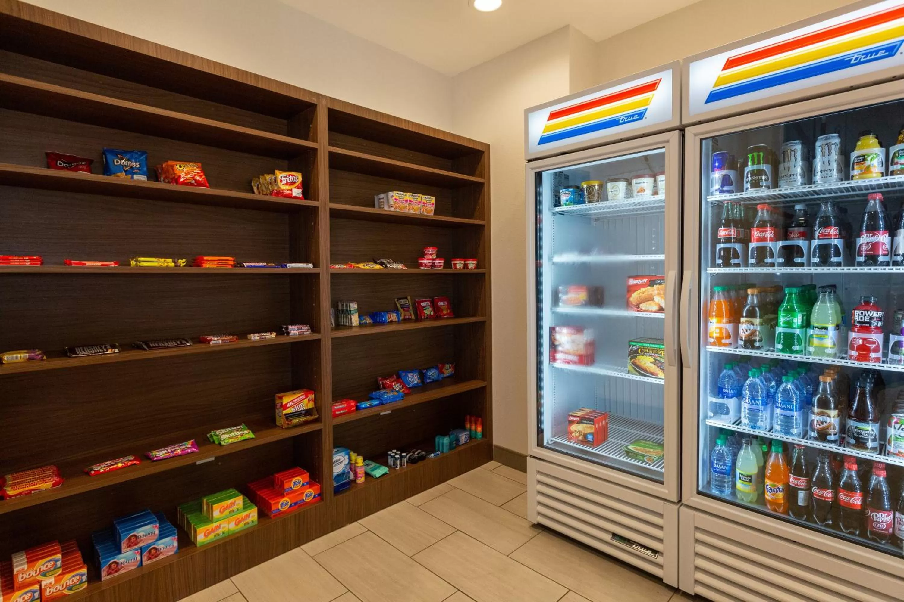 Other, Supermarket/Shops in Holiday Inn Express & Suites - Kingfisher, an IHG Hotel