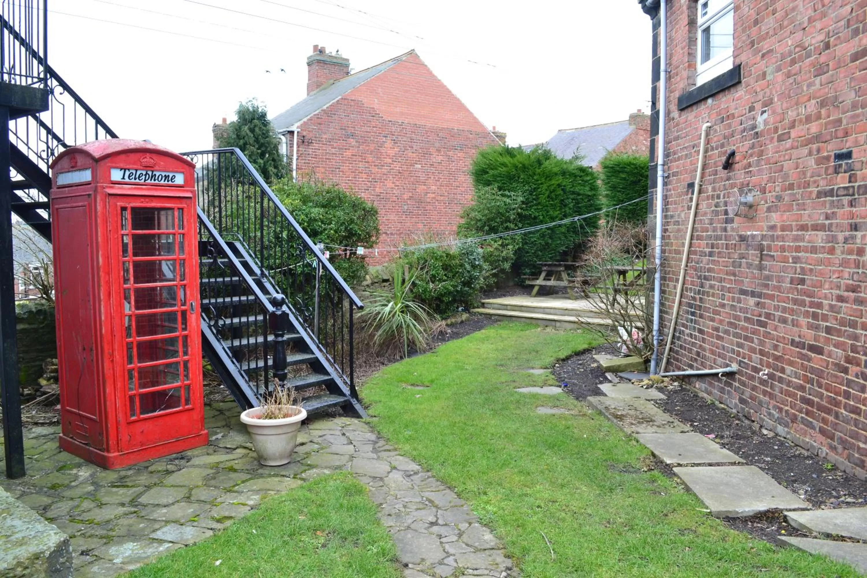 Garden in Oak Tree Inn