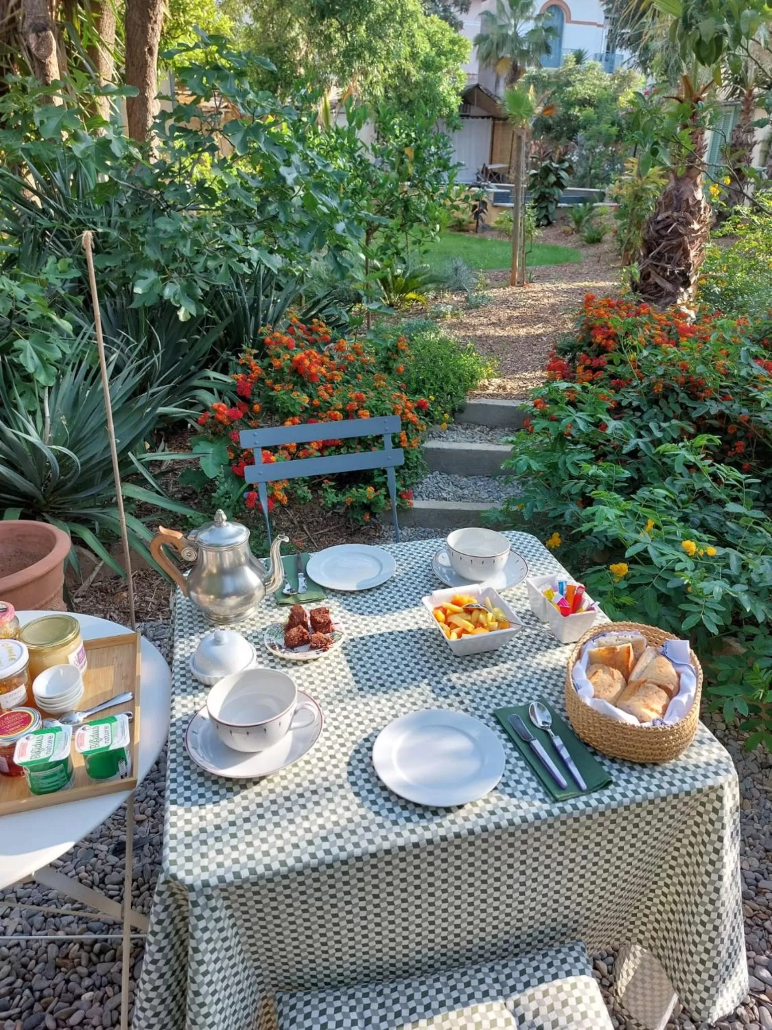 Breakfast, Restaurant/Places to Eat in La villa des Amandiers
