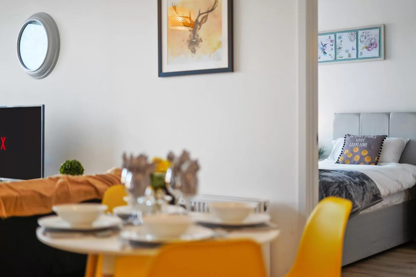 Dining Area in Onyx O2 Arena Brindley Place Broad Street Large Spacious Apartment