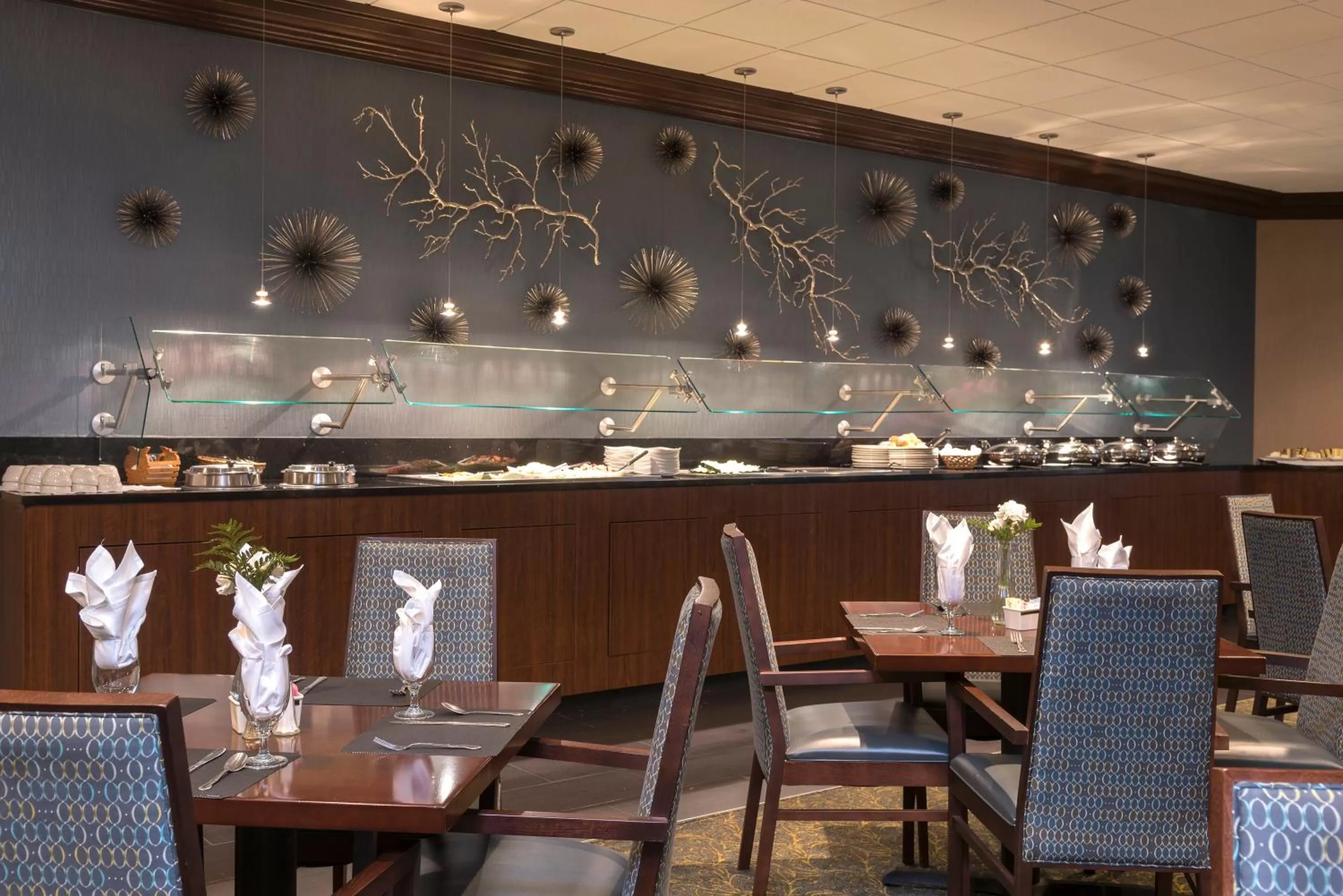 Restaurant/places to eat in Holiday Inn Cleveland - South Independence by IHG