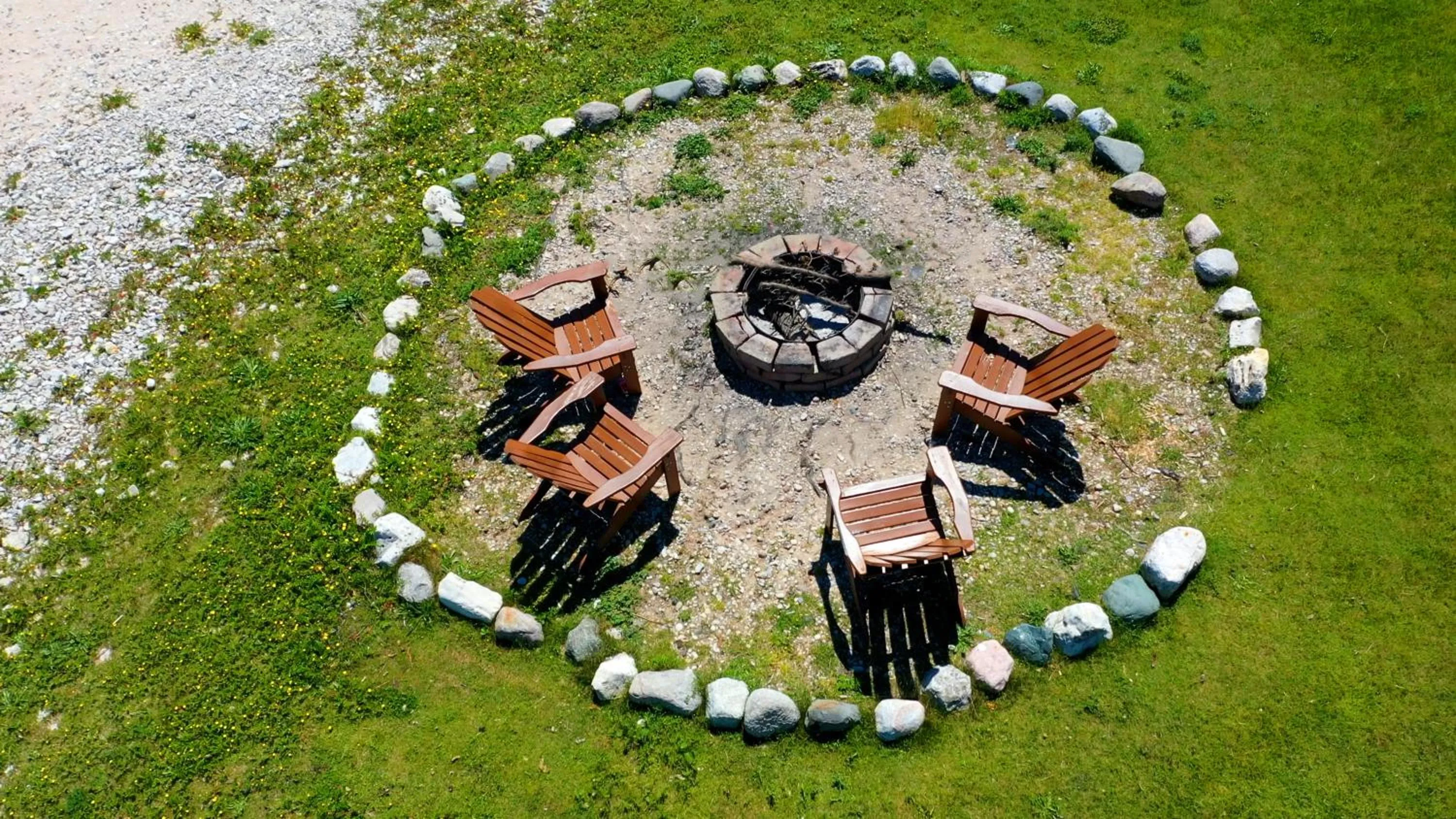 Day in Days Inn & Suites by Wyndham St. Ignace Lakefront