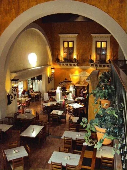 Restaurant/places to eat in Hotel Gobernador