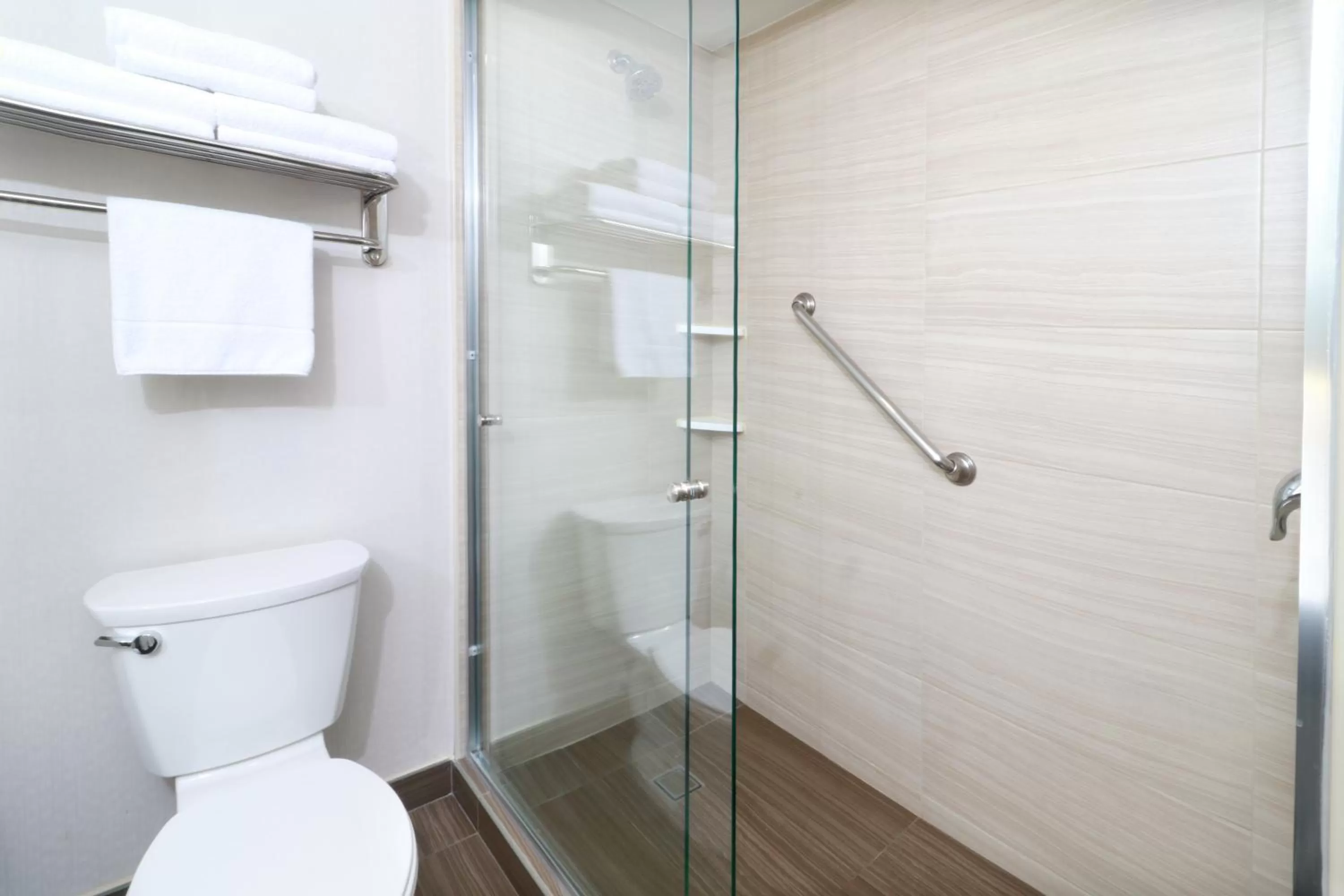 Bathroom in Holiday Inn Tampico-Altamira by IHG