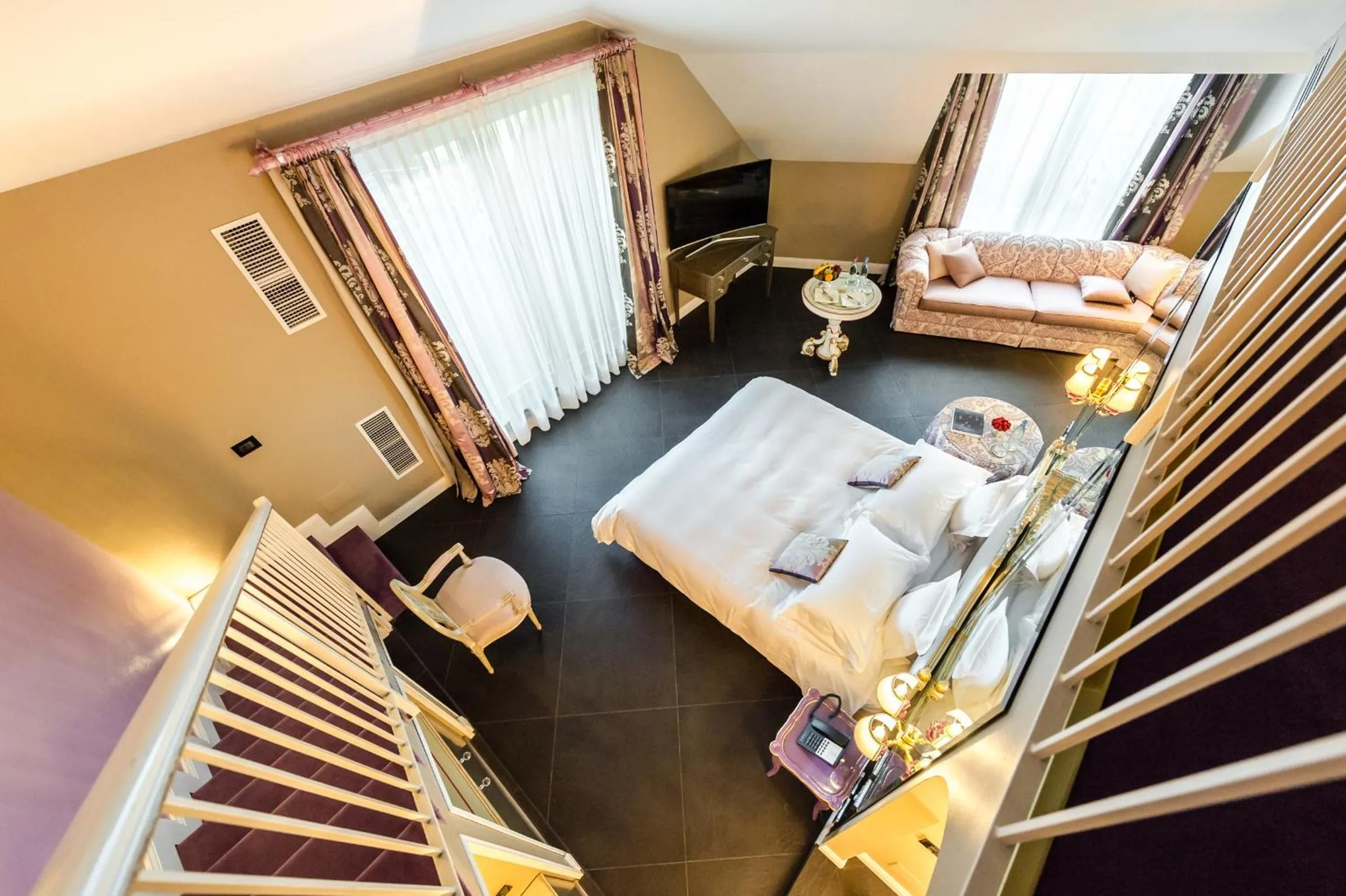 Bedroom, Bed in Villa e Palazzo Aminta - A Leading Hotel of The World