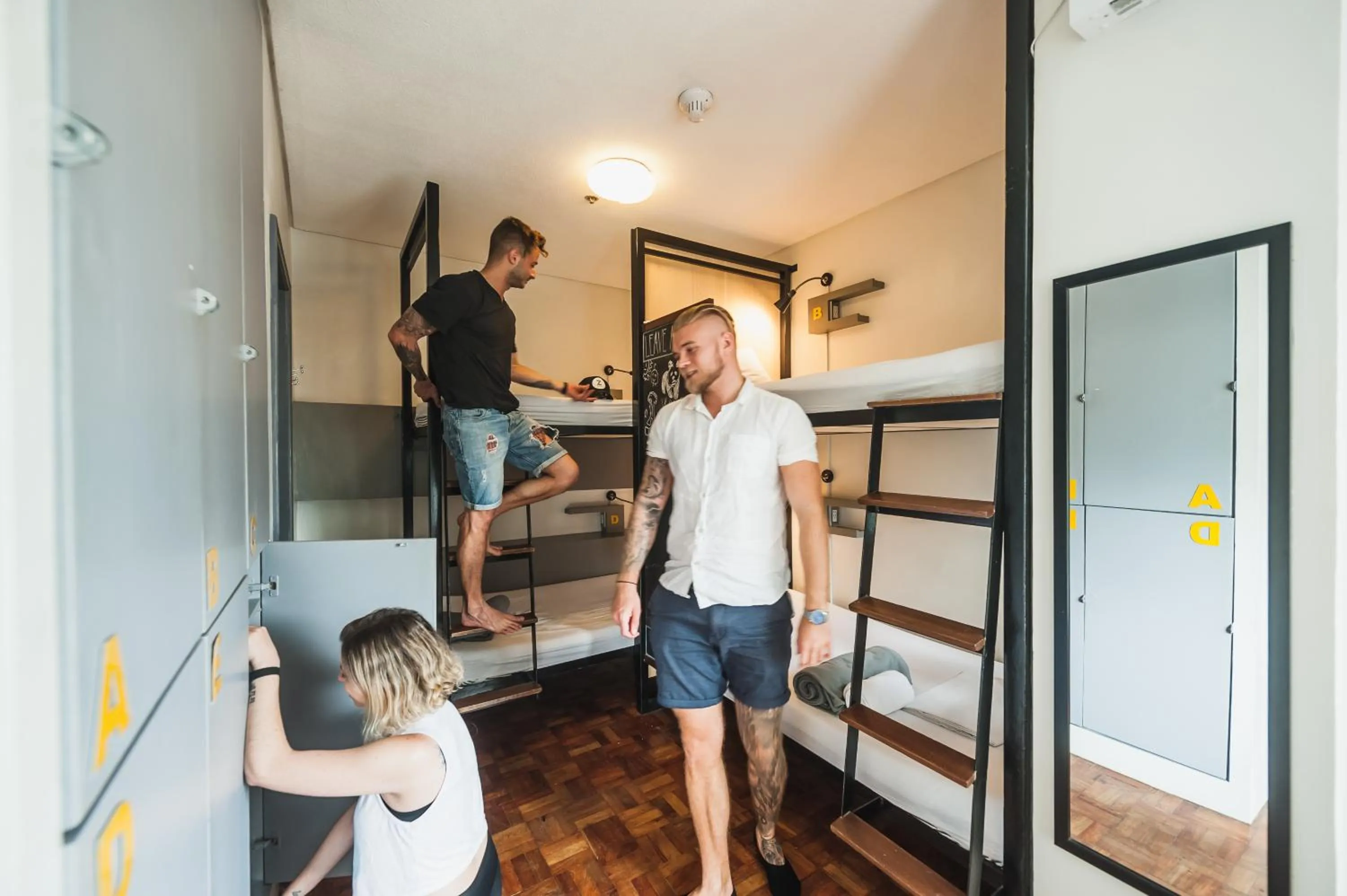 bunk bed, Bed in Z Hostel