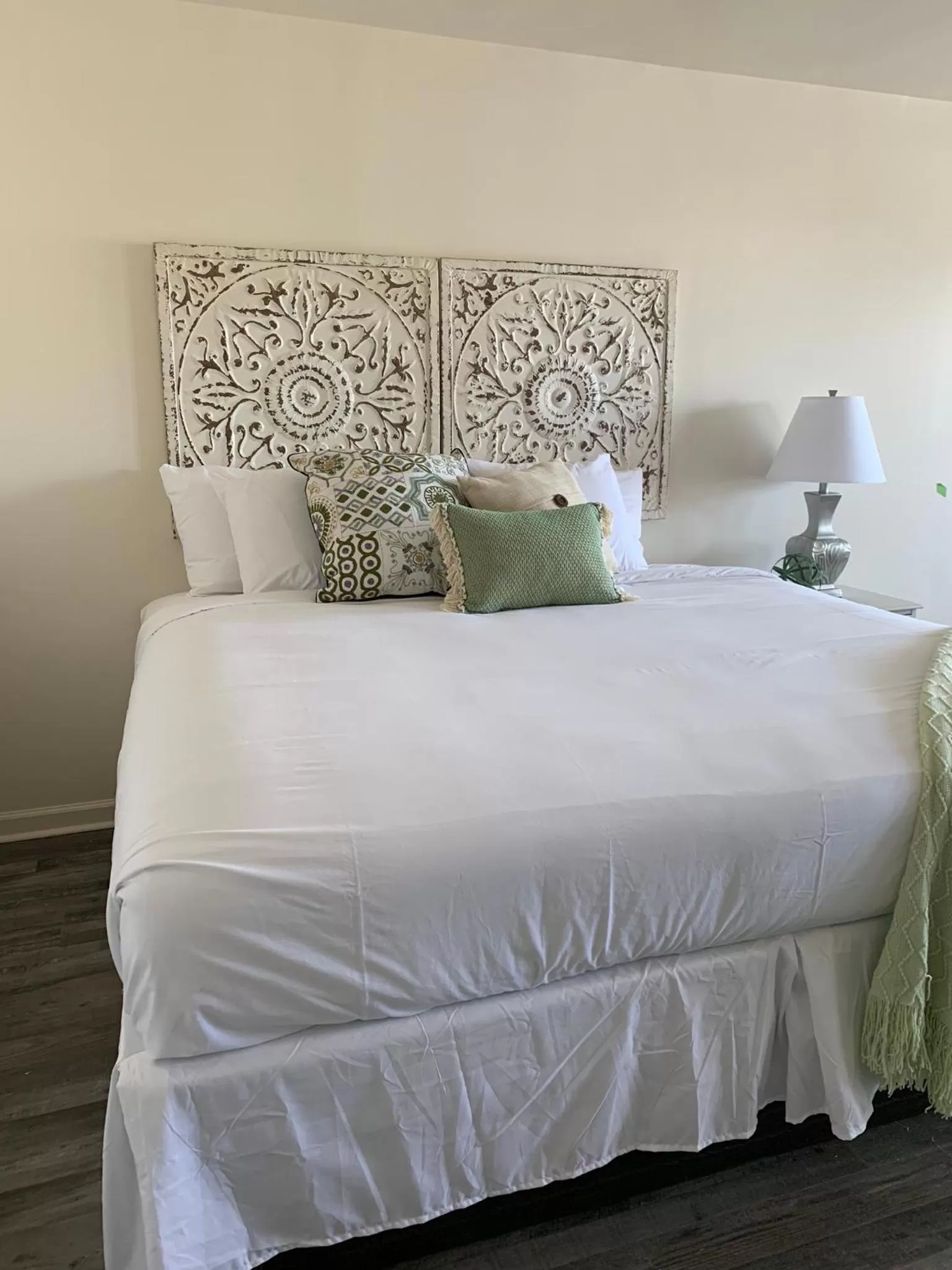 Bed in Ocean Glass Inn