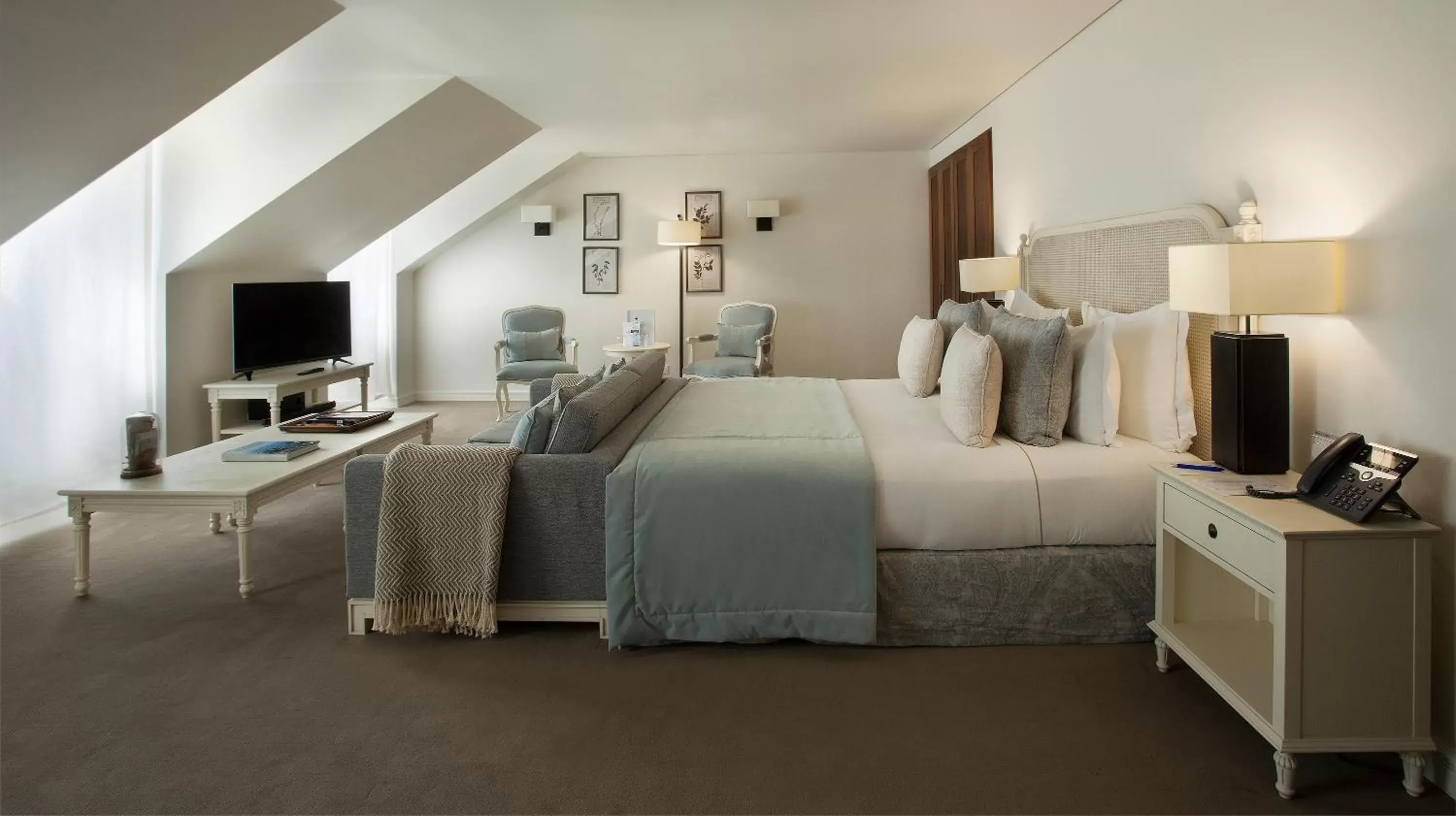 Prestige Suite in Corpo Santo Lisbon Historical Hotel Prestige Suite in Corpo Santo Lisbon Historical Hotel