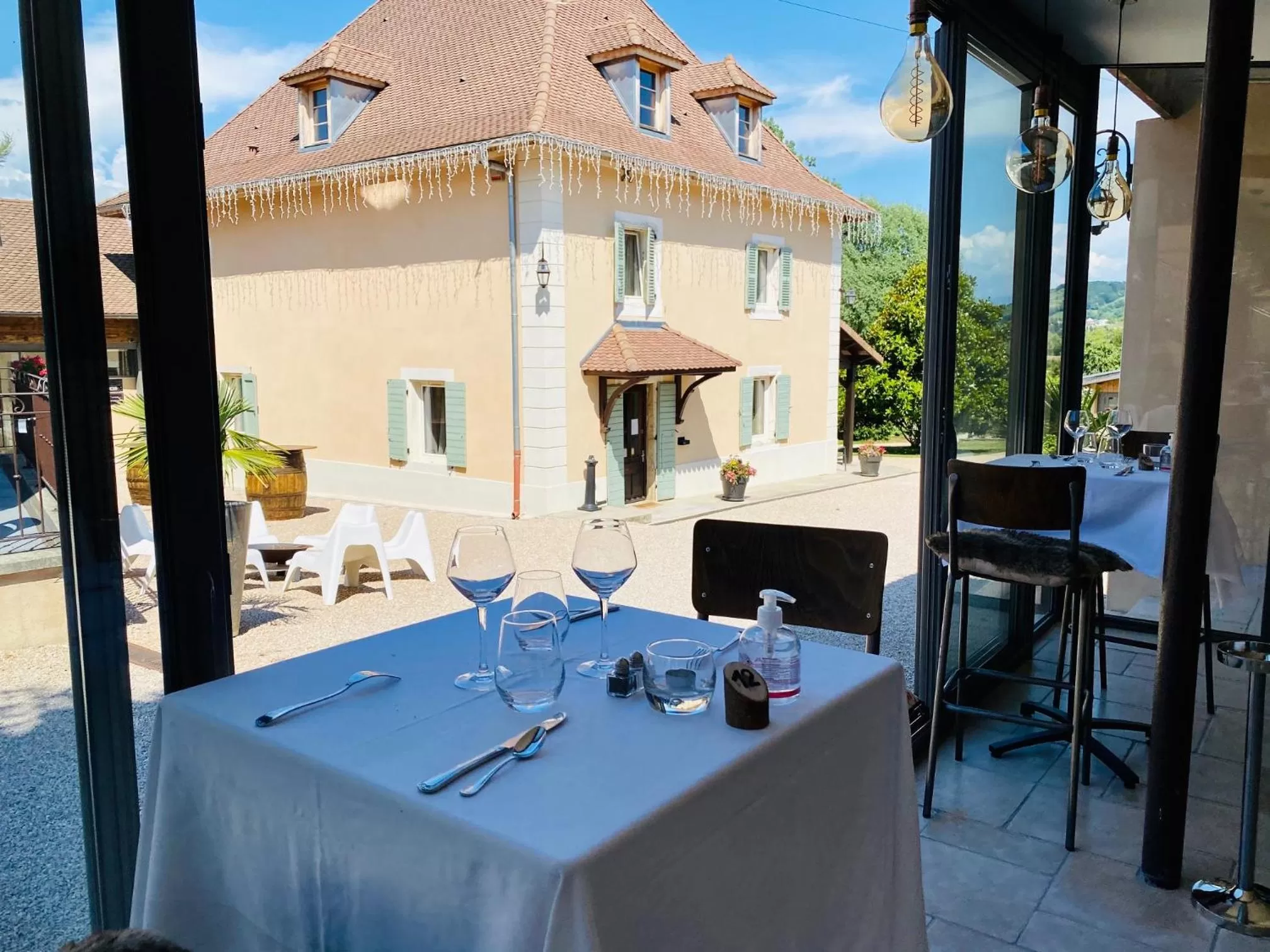 Restaurant/places to eat in Domaine de Suzel