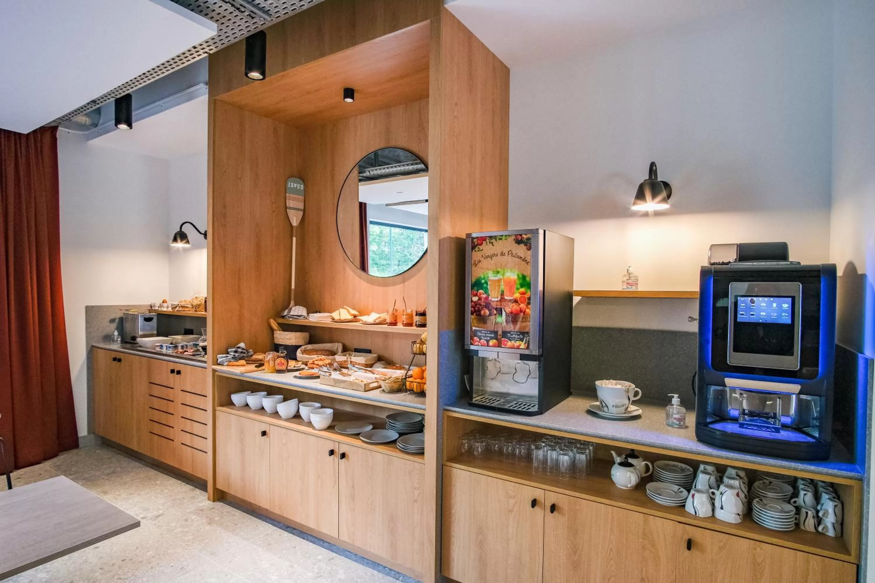 Buffet breakfast in ibis Styles Albertville