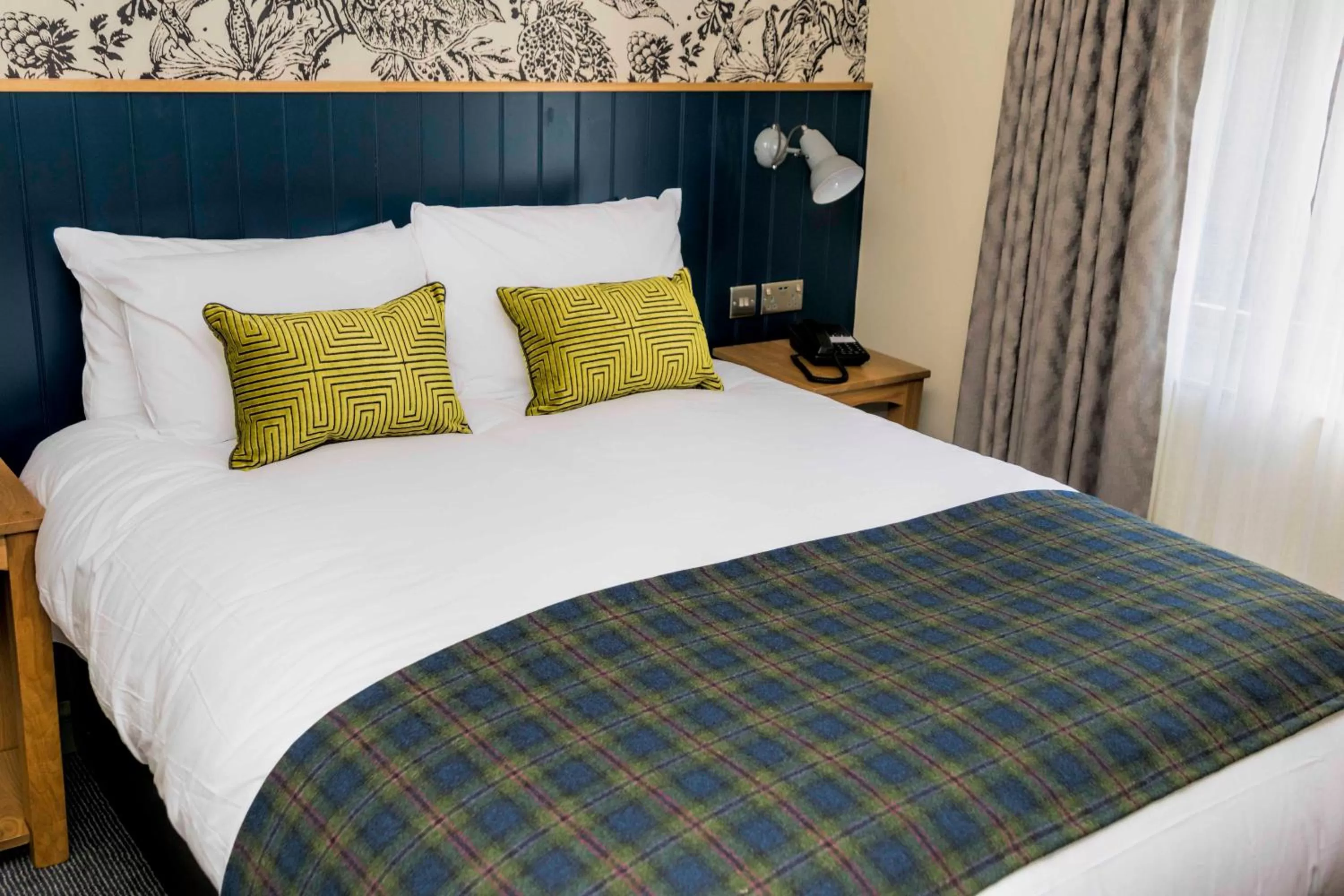 Bedroom, Bed in Pen and Parchment by Greene King Inns