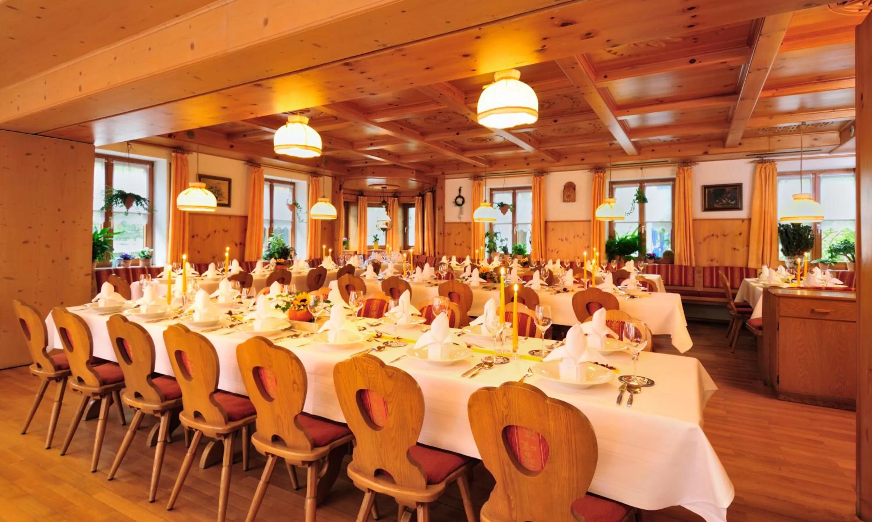 Banquet/Function facilities, Restaurant/Places to Eat in Landhotel Grüner Baum