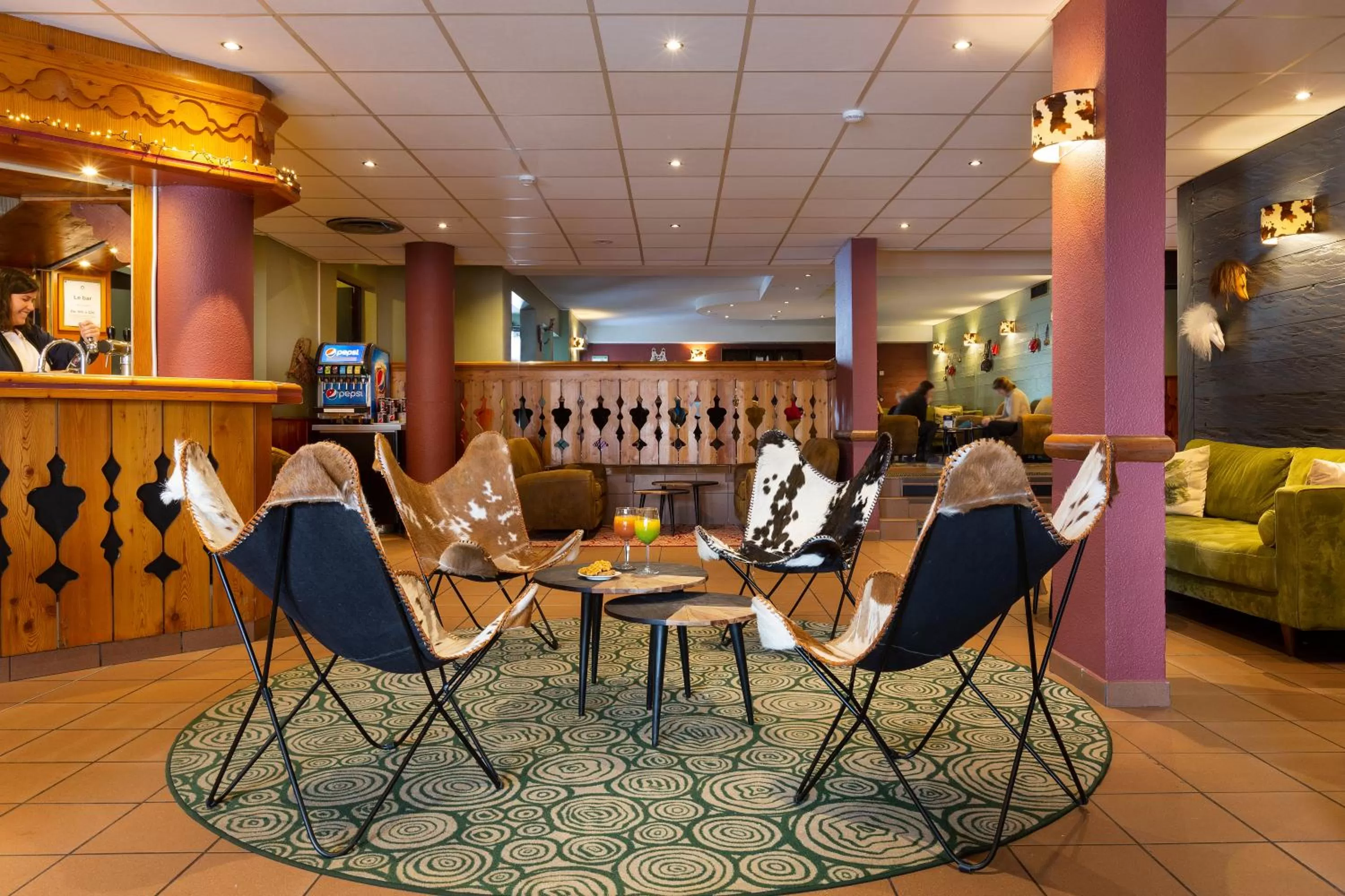 Lounge or bar in SOWELL Family La Lauzière