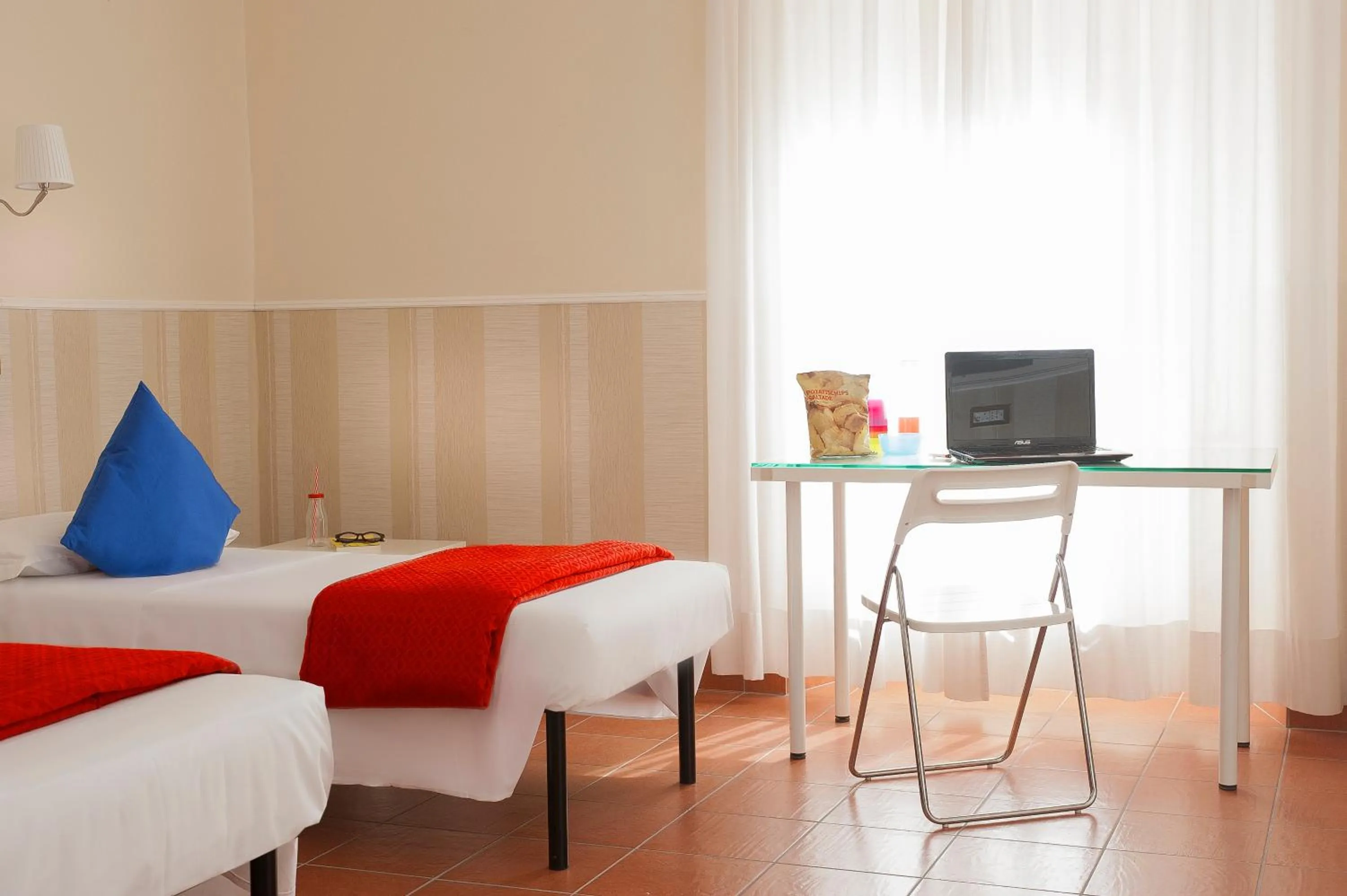 Bedroom, Bed in Budget Rooms Des Arts