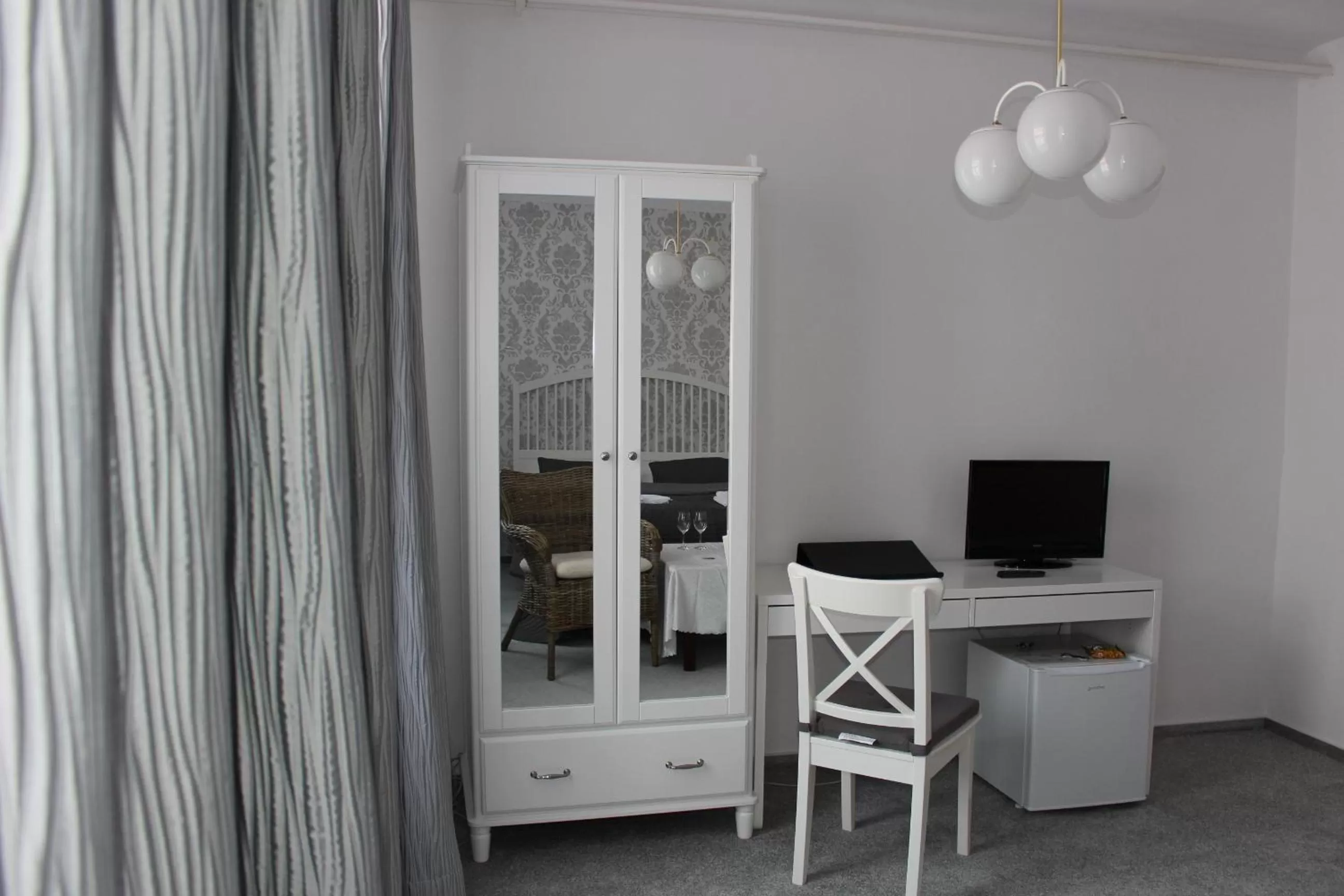 Photo of the whole room in Hotel Amadeus