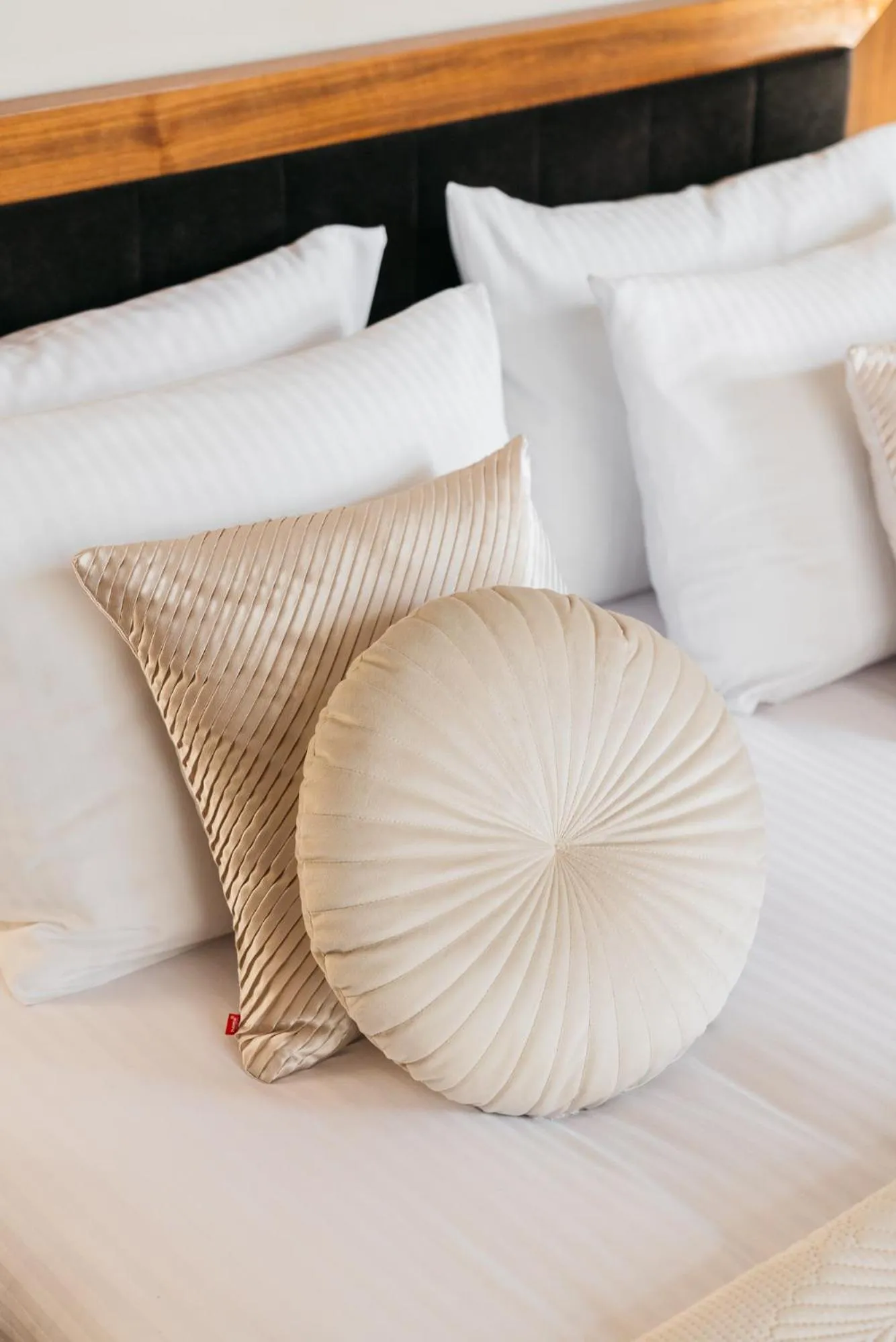 Bed in Topolowa Residence - LoftAffair Collection