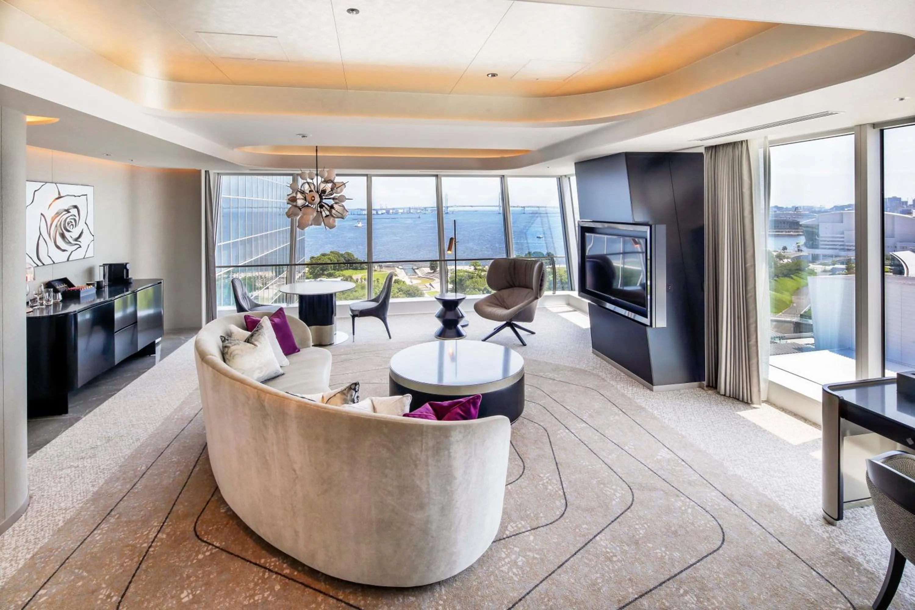 Living room in The Kahala Hotel & Resort Yokohama