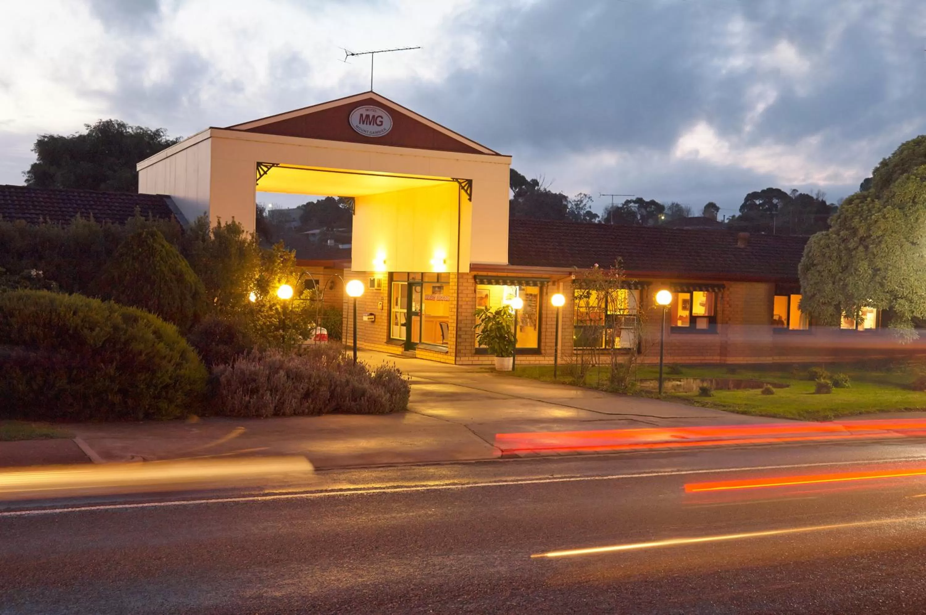 Property building in Motel Mount Gambier