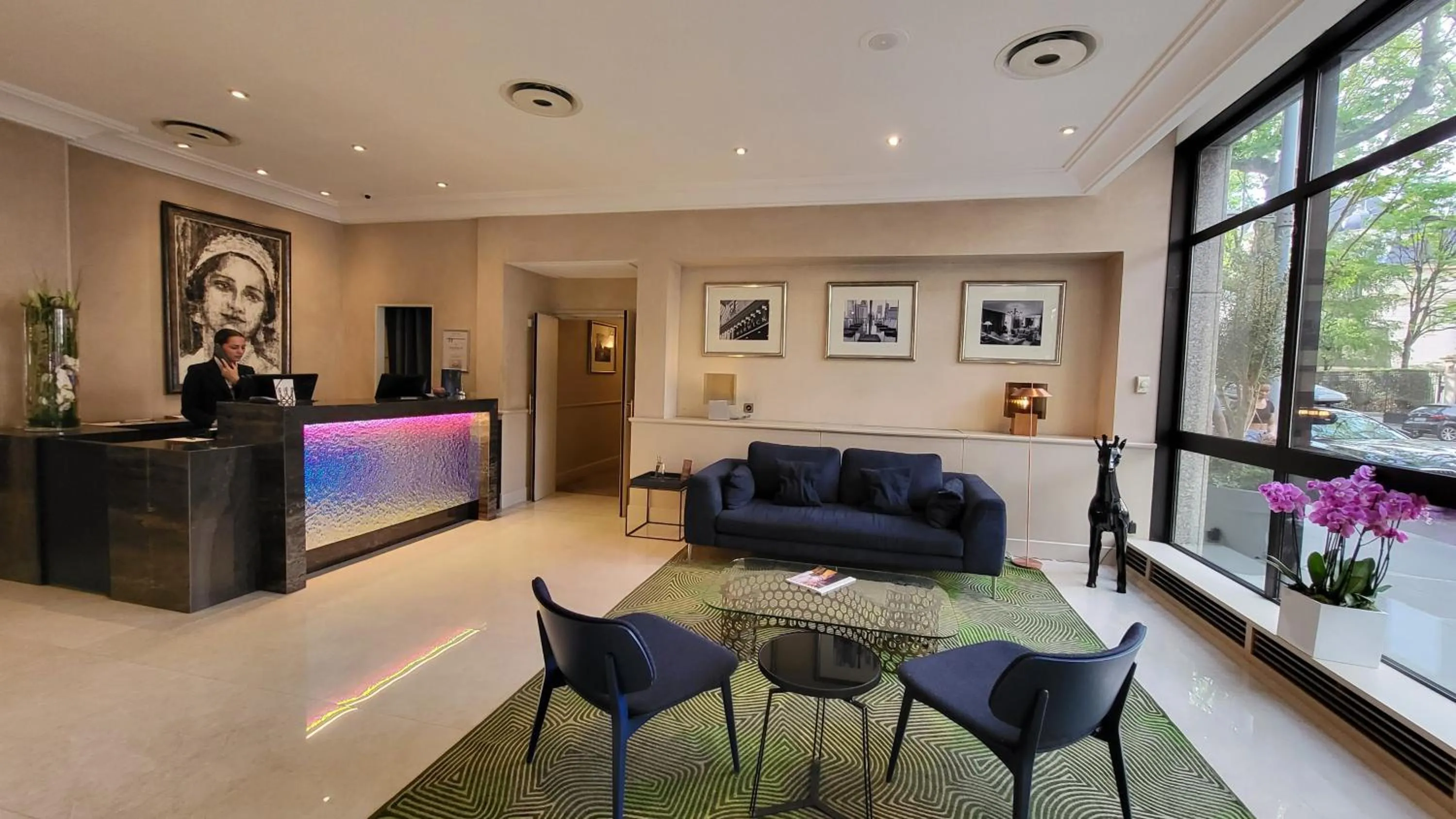 Warwick Reine Astrid - Lyon