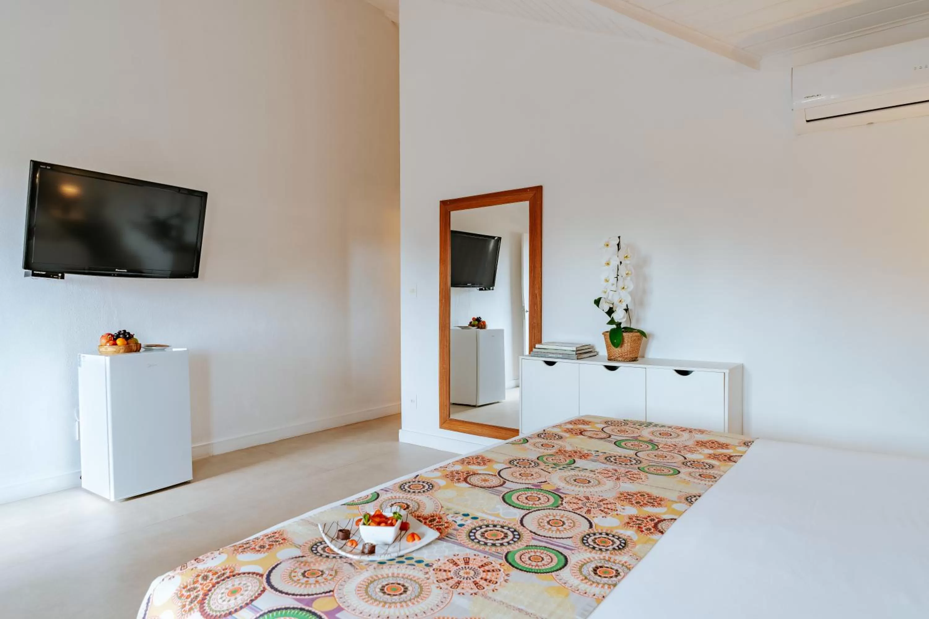 Bed in Jubarte Hotel by Insólito