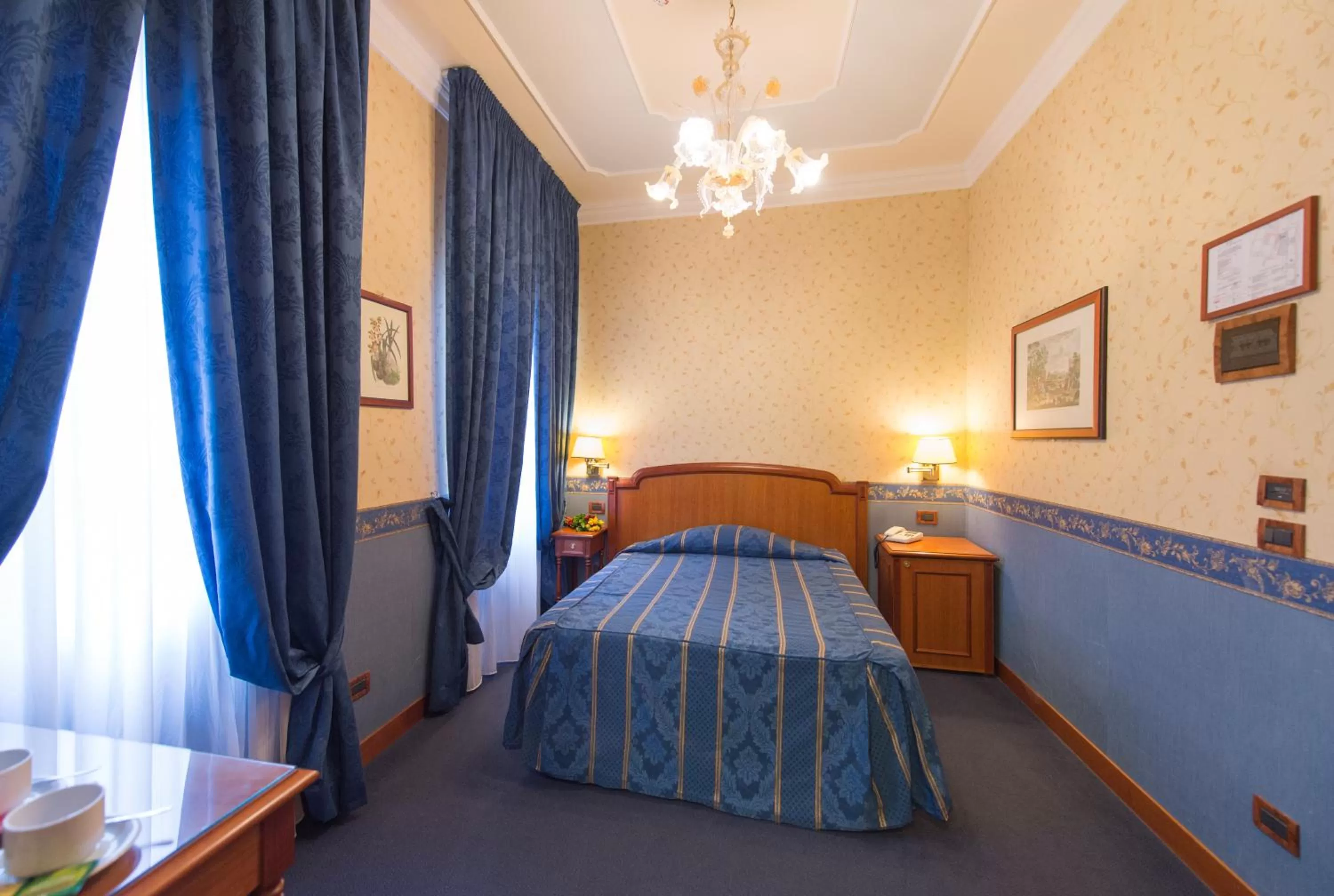 Bedroom, Bed in Diana Park Hotel