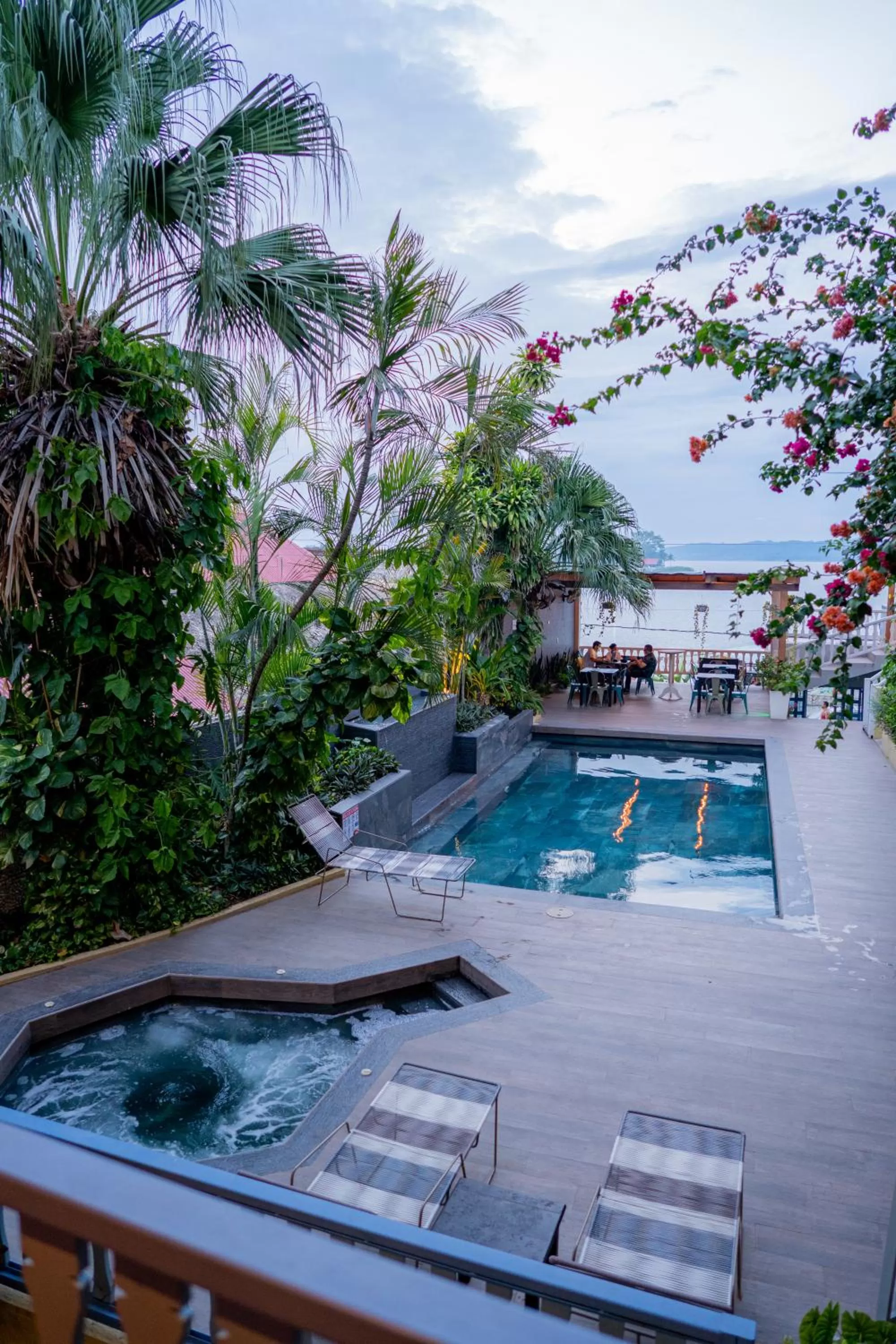 Swimming pool in Hotel Casona de La Isla