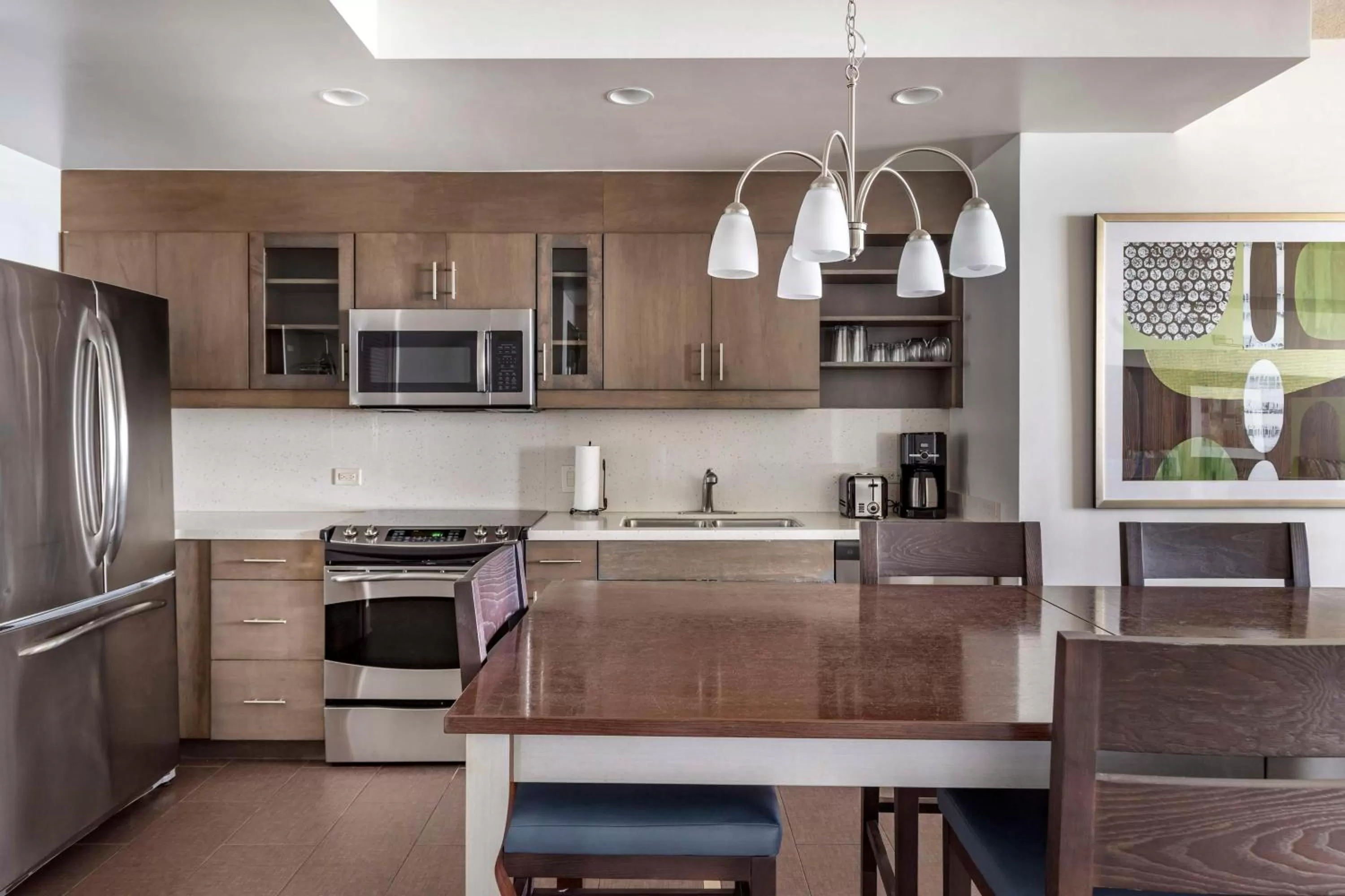 Kitchen or kitchenette in Hilton Vacation Club Oceanaire Virginia Beach