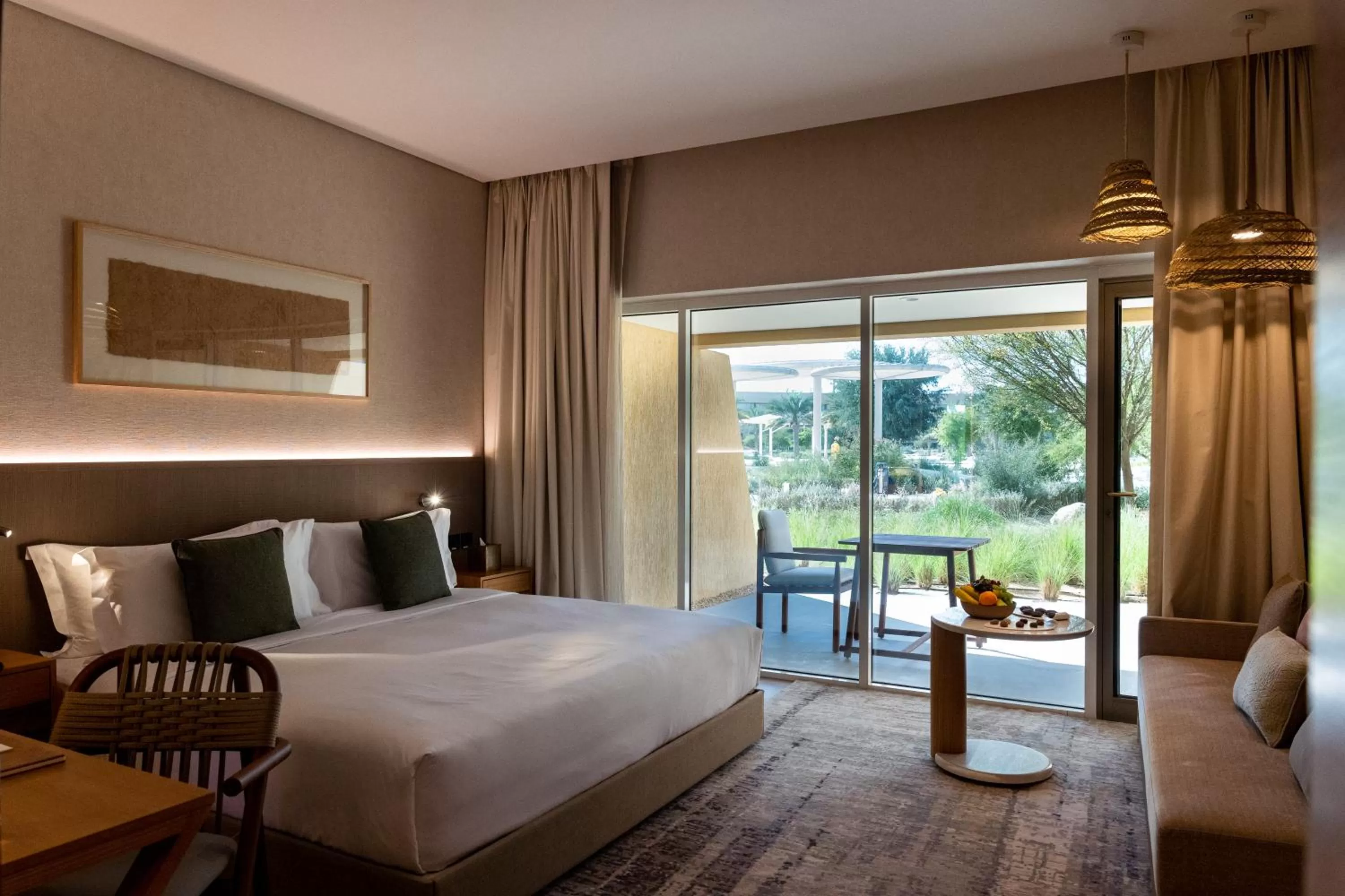 Bedroom, Bed in ERTH Abu Dhabi Hotel