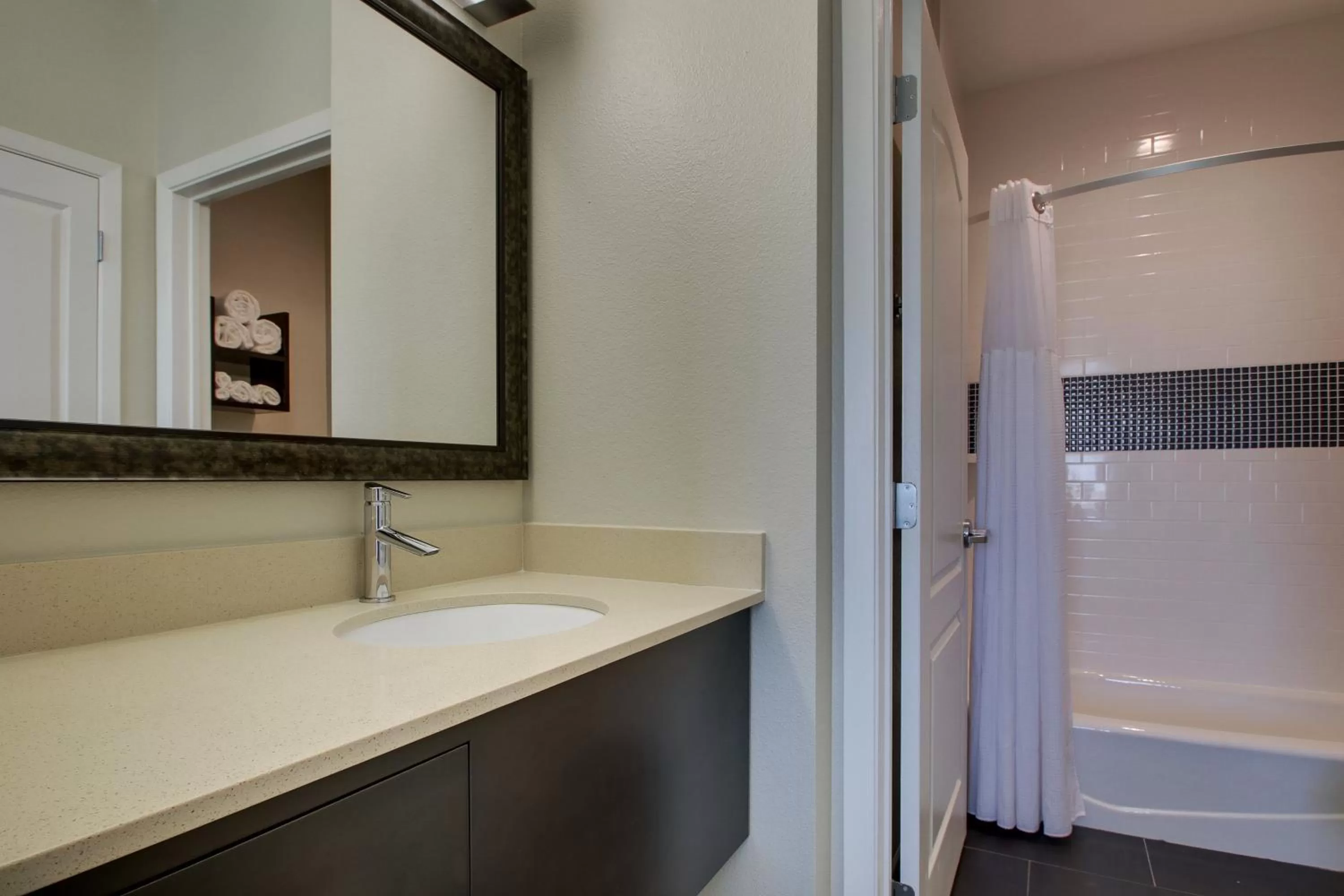 One-Bedroom Queen Suite - Hearing Accessible - Non-Smoking in Staybridge Suites Plano - The Colony, an IHG Hotel