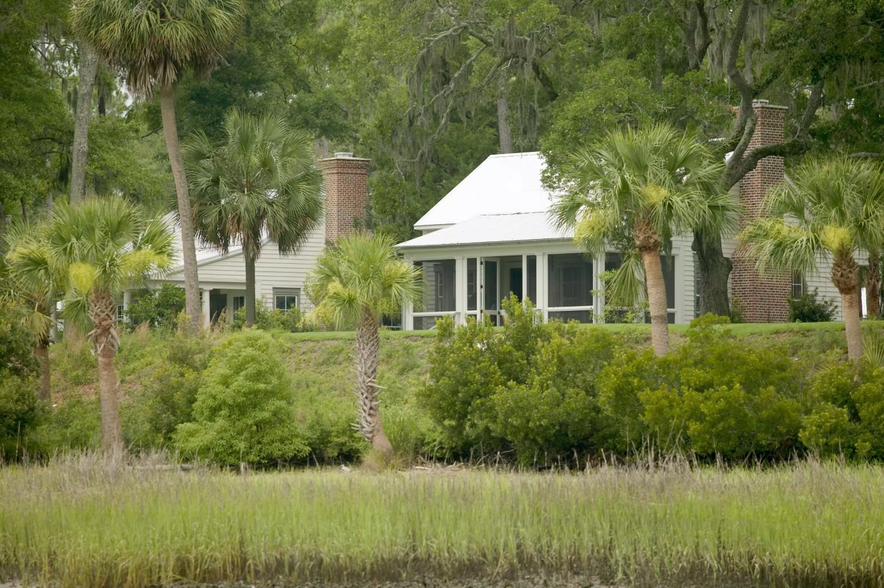 Facade/entrance in Montage Palmetto Bluff