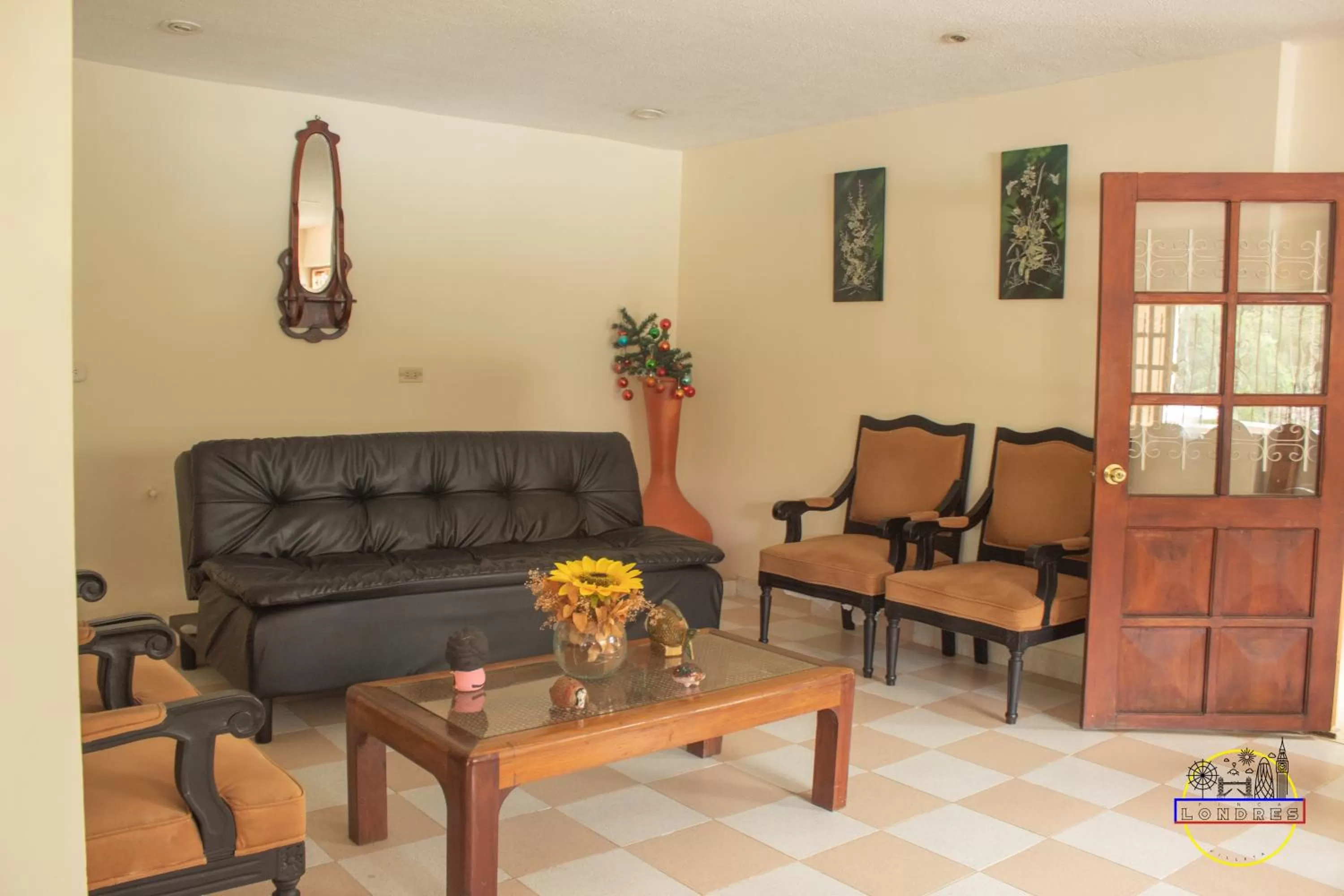 Lounge or bar, Seating Area in Hotel Finca Londres