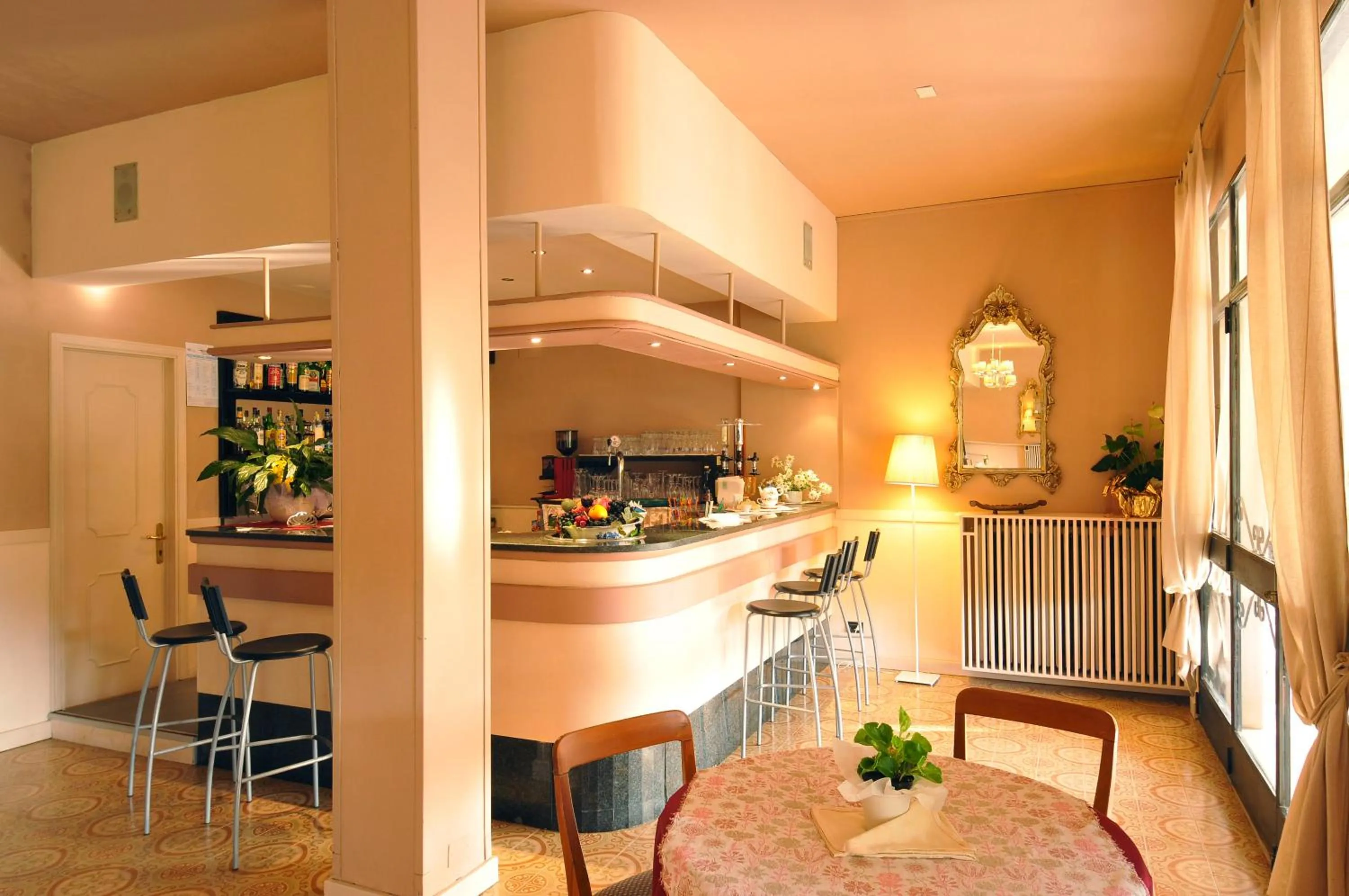 Lounge or bar in La Quiete Park Hotel