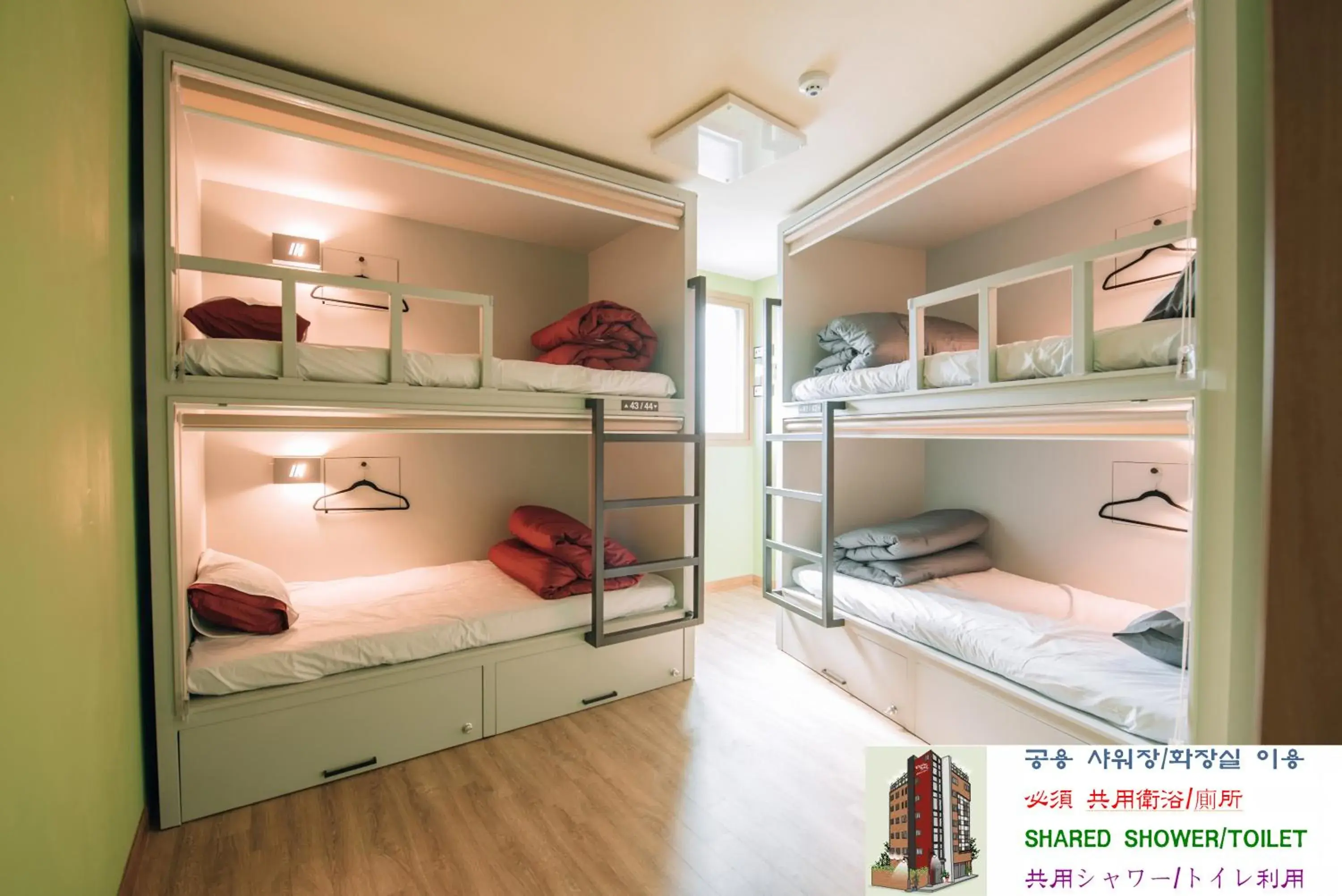 Economy Quadruple Room with Shared Bathroom in Daegu Midtown Hostel Economy Quadruple Room with Shared Bathroom in Daegu Midtown Hostel