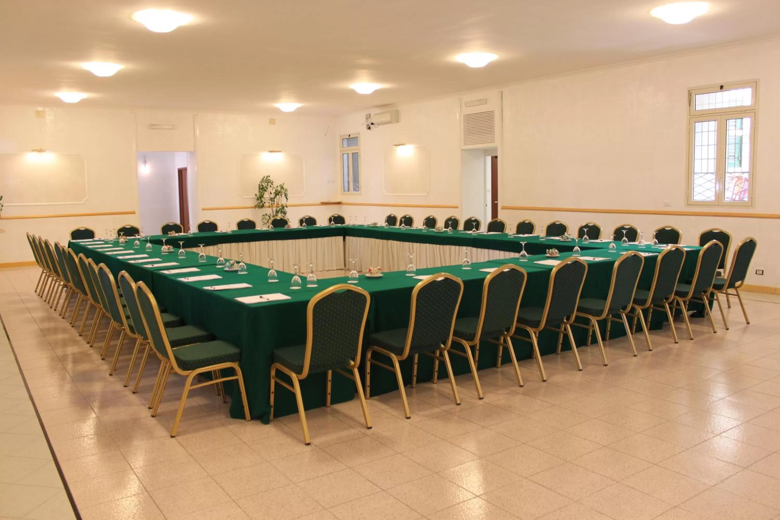 Meeting/conference room in Hotel Villa Aricia