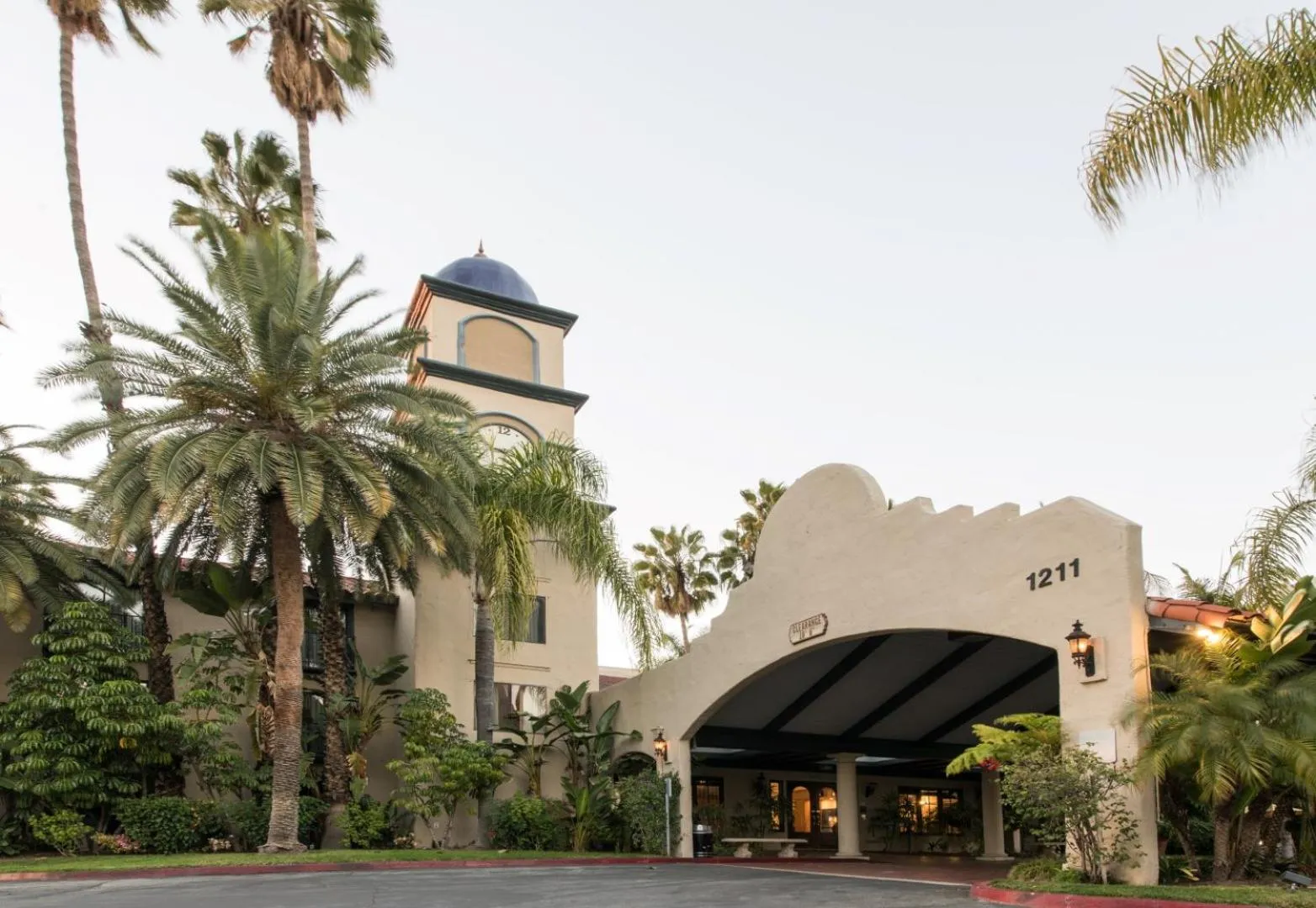 Property building in Vanllee Hotel