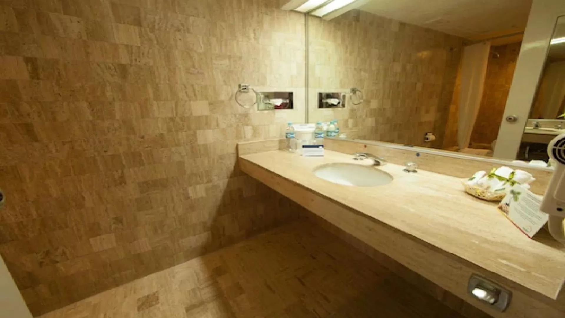 Superior King Room in Park Royal Beach Acapulco - All Inclusive