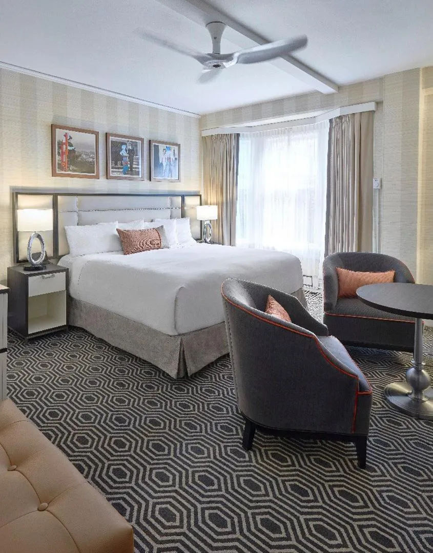 Bed in Inn at Union Square