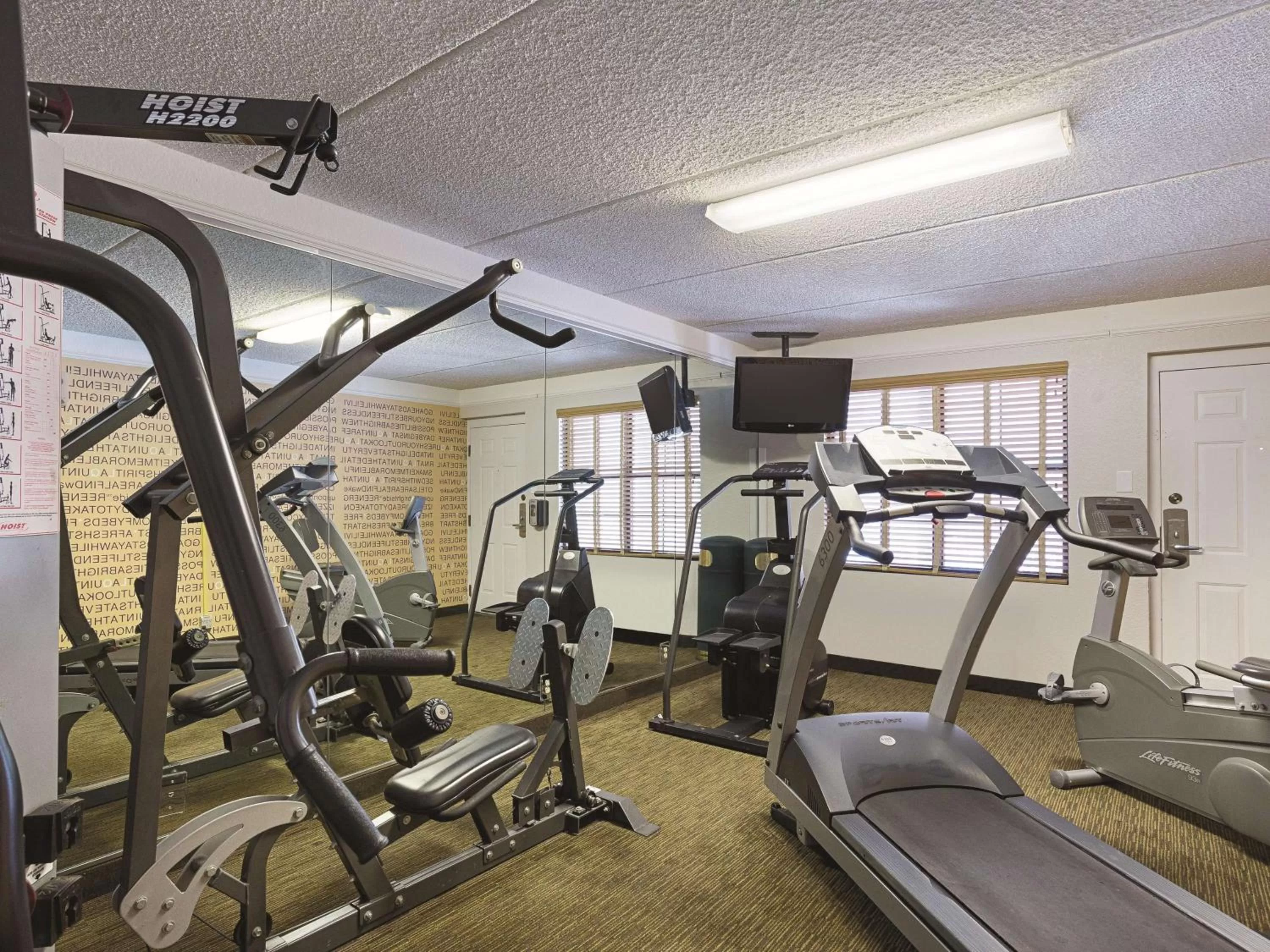 Fitness centre/facilities in La Quinta Inn by Wyndham San Diego Chula Vista