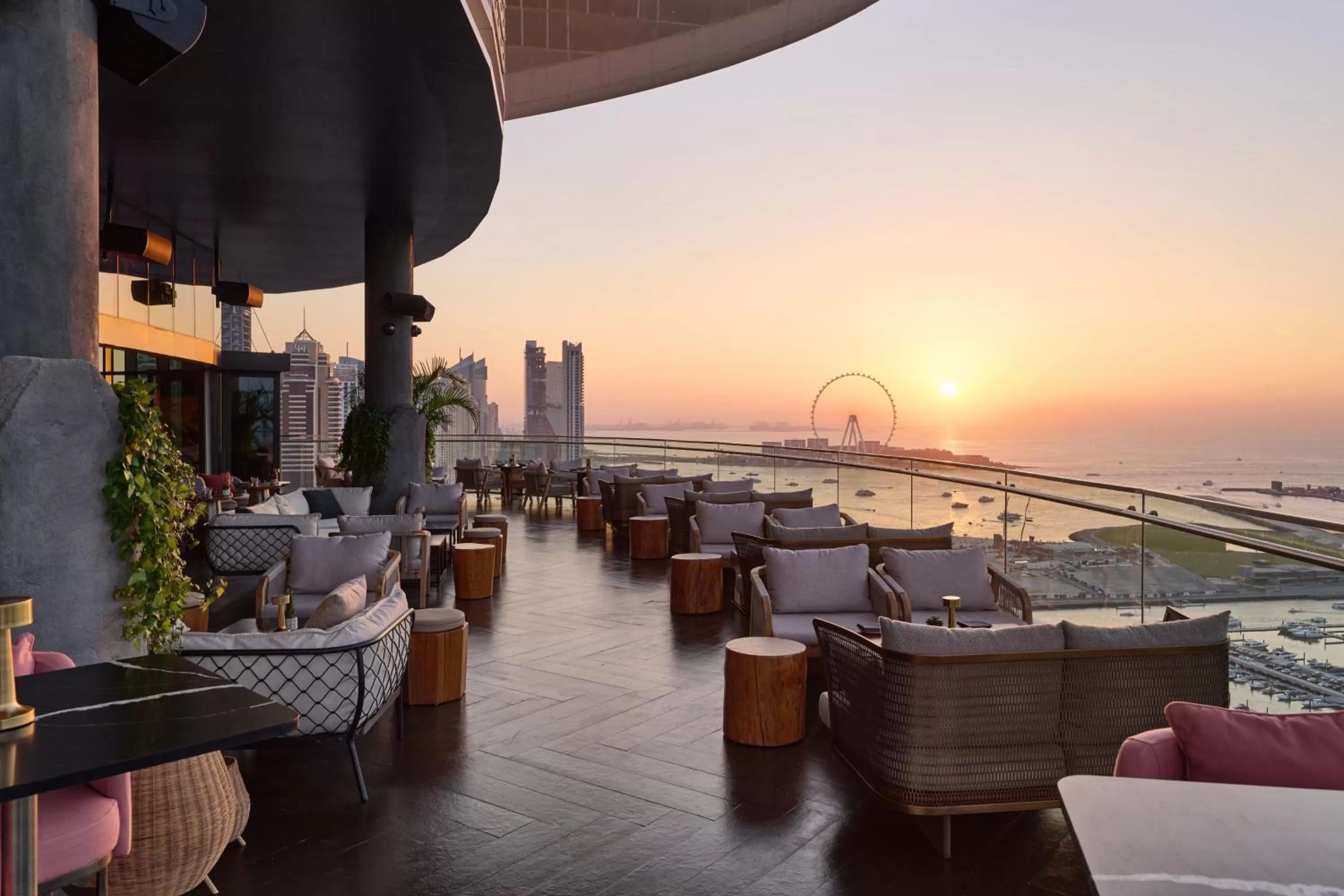 Restaurant/places to eat in W Dubai - Mina Seyahi