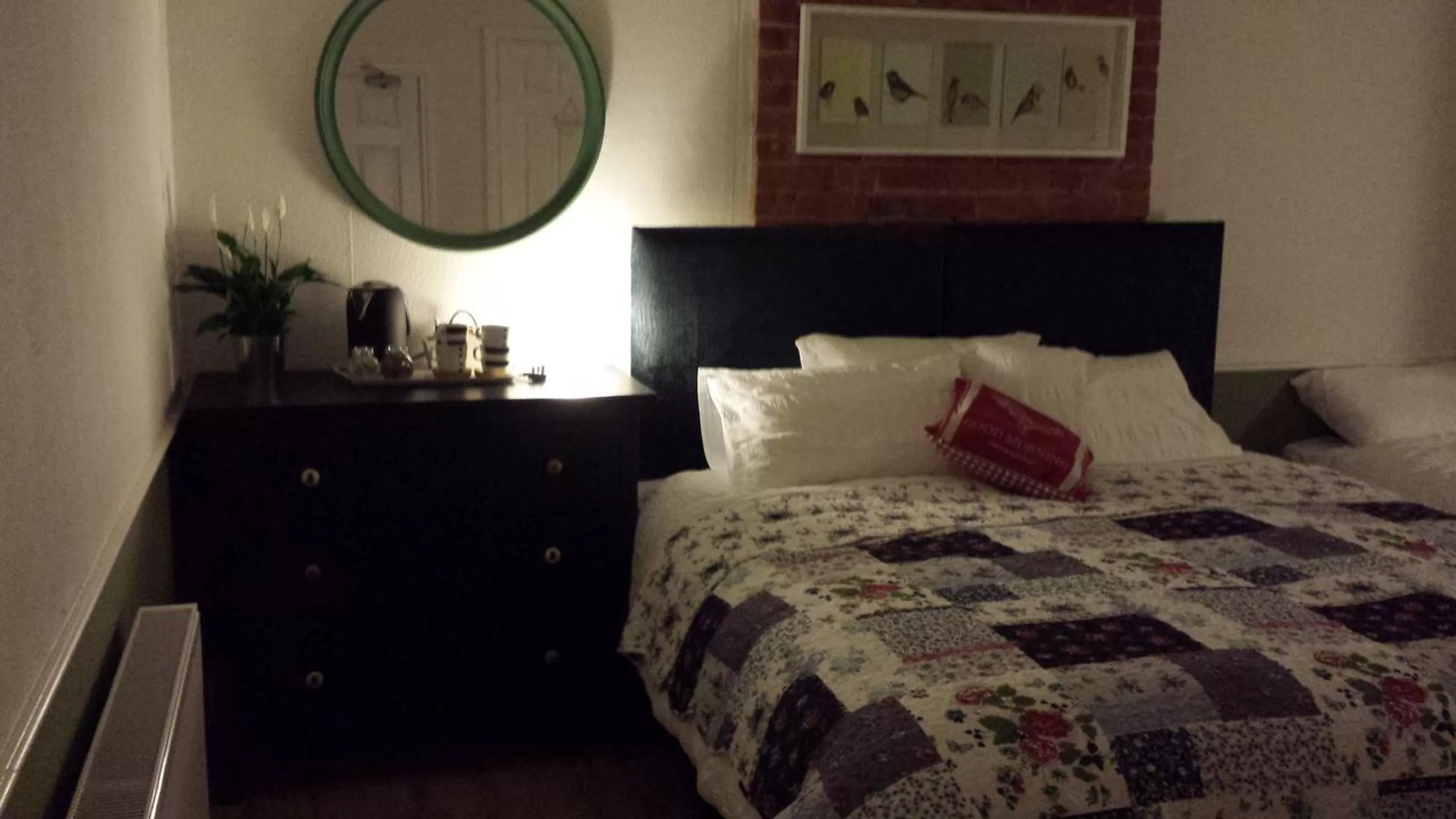 Bed in The Railway Inn Westerfield