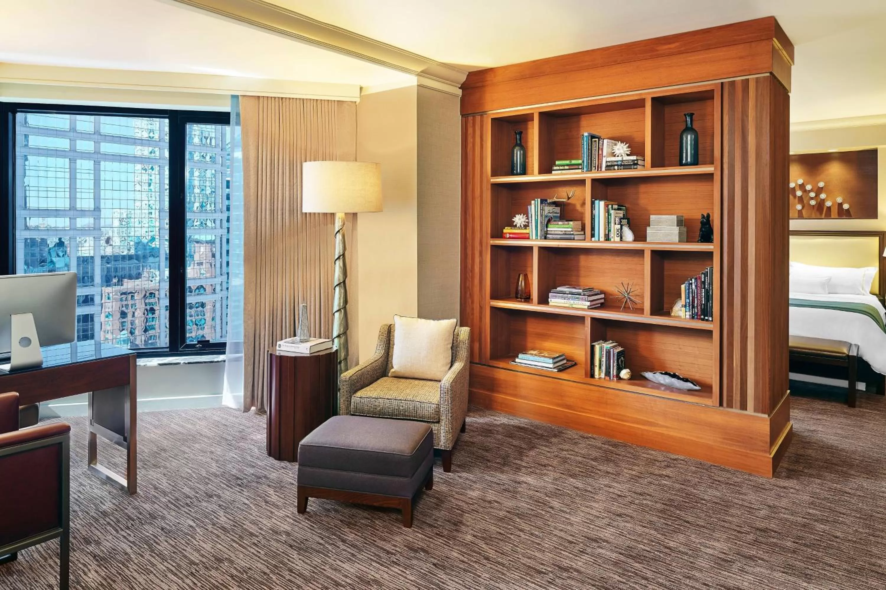 Photo of the whole room in The Westin Chicago River North