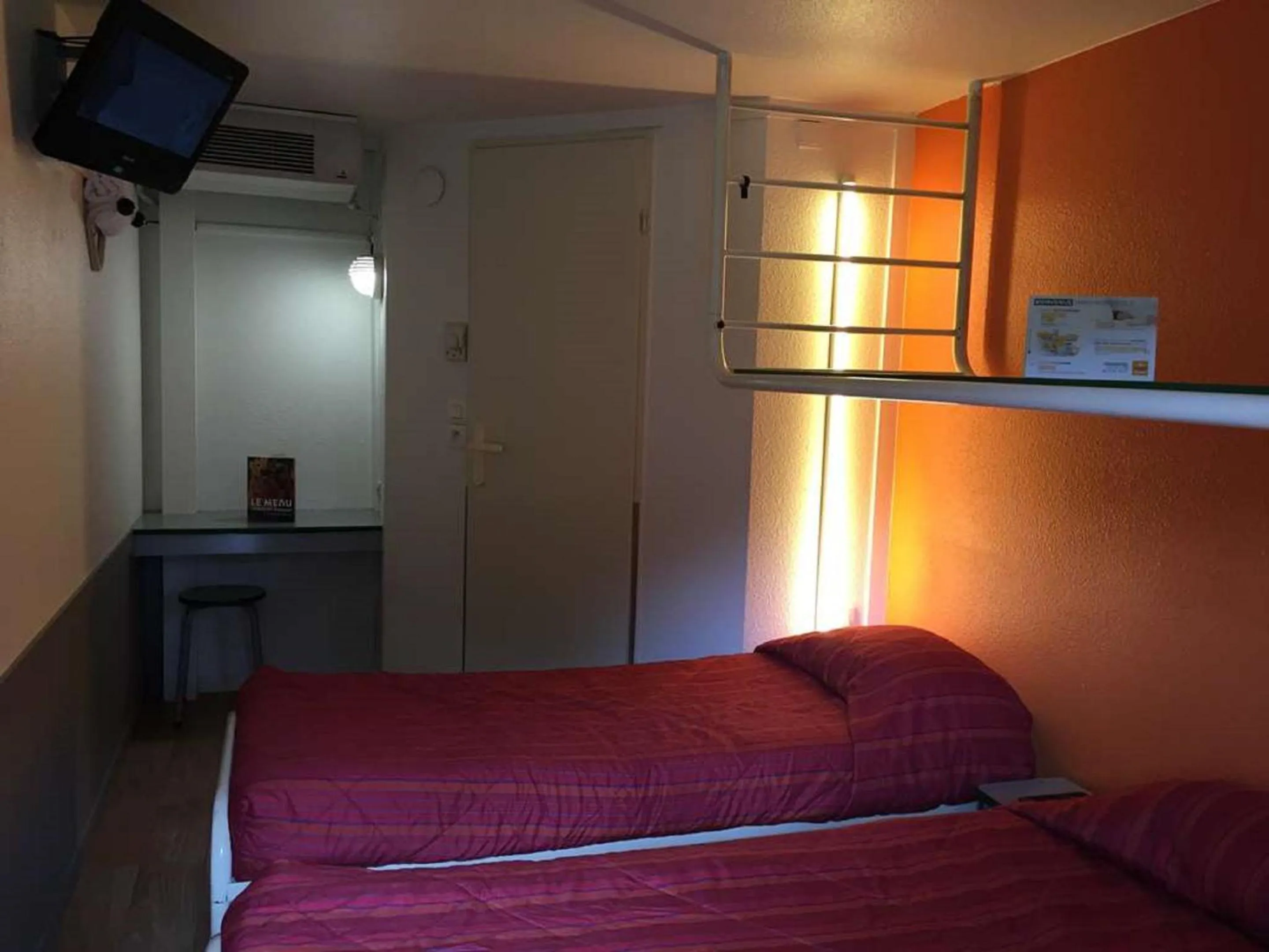 Bed in Premiere Classe St Etienne Nord Villars