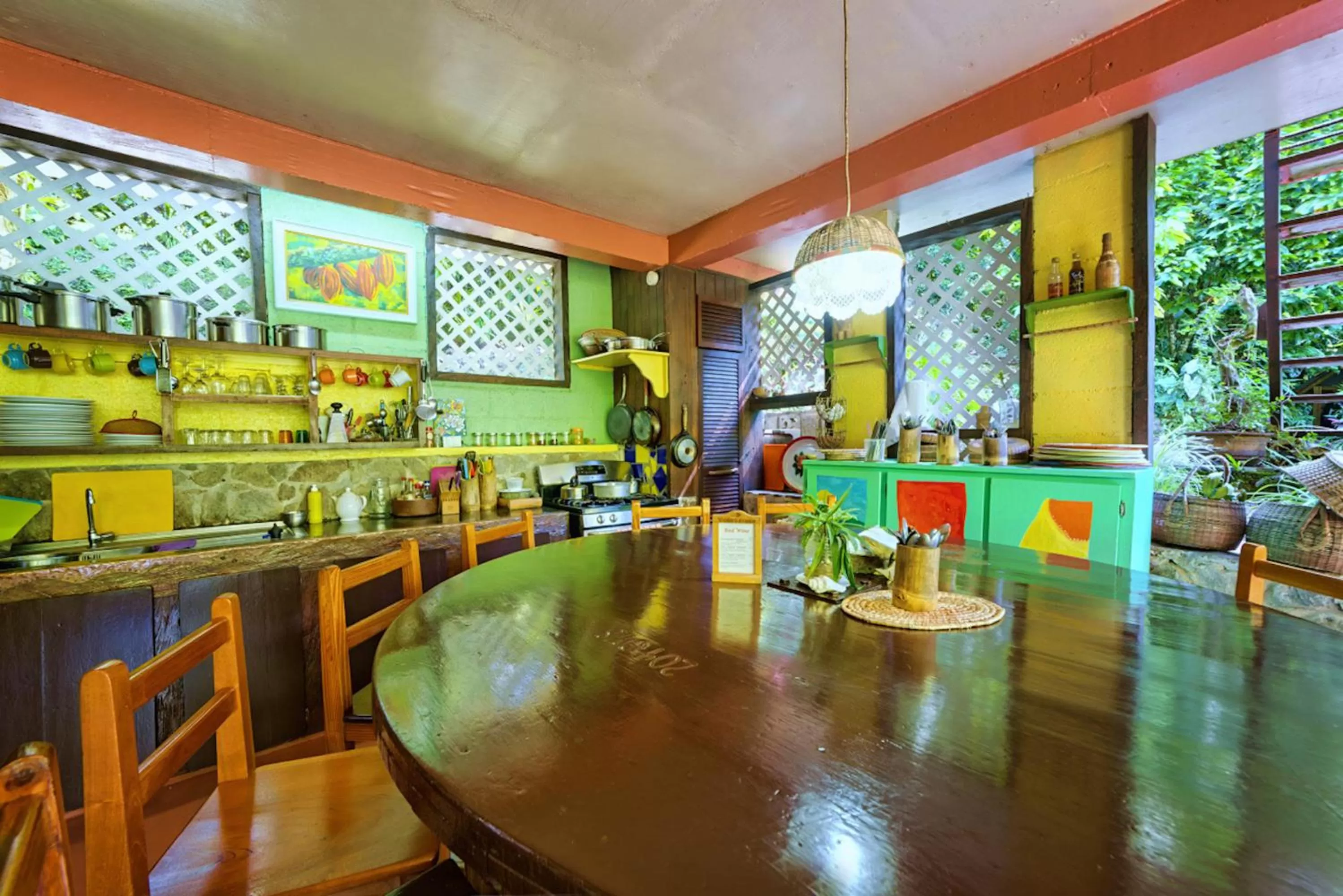 Restaurant/places to eat in Cocoa Cottage