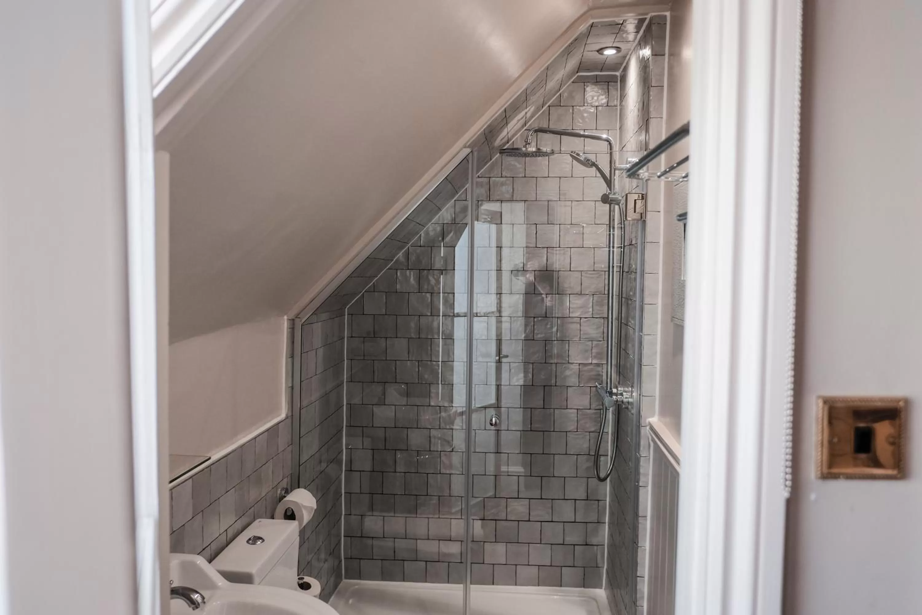 Bathroom in Swan Hotel